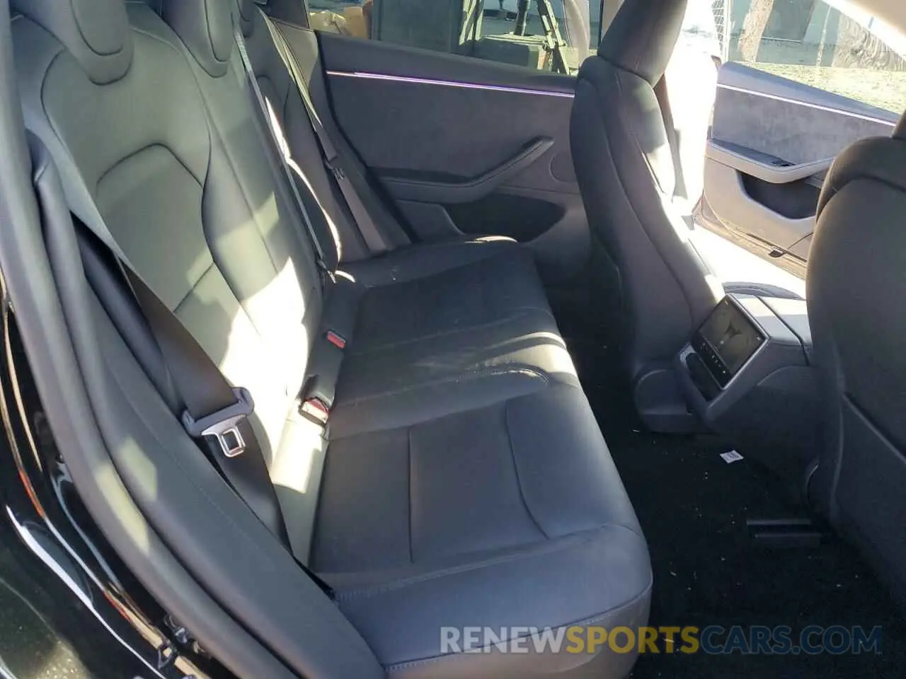 10 Фотография поврежденного автомобиля 5YJ3E1EB8RF756012 TESLA MODEL 3 2024