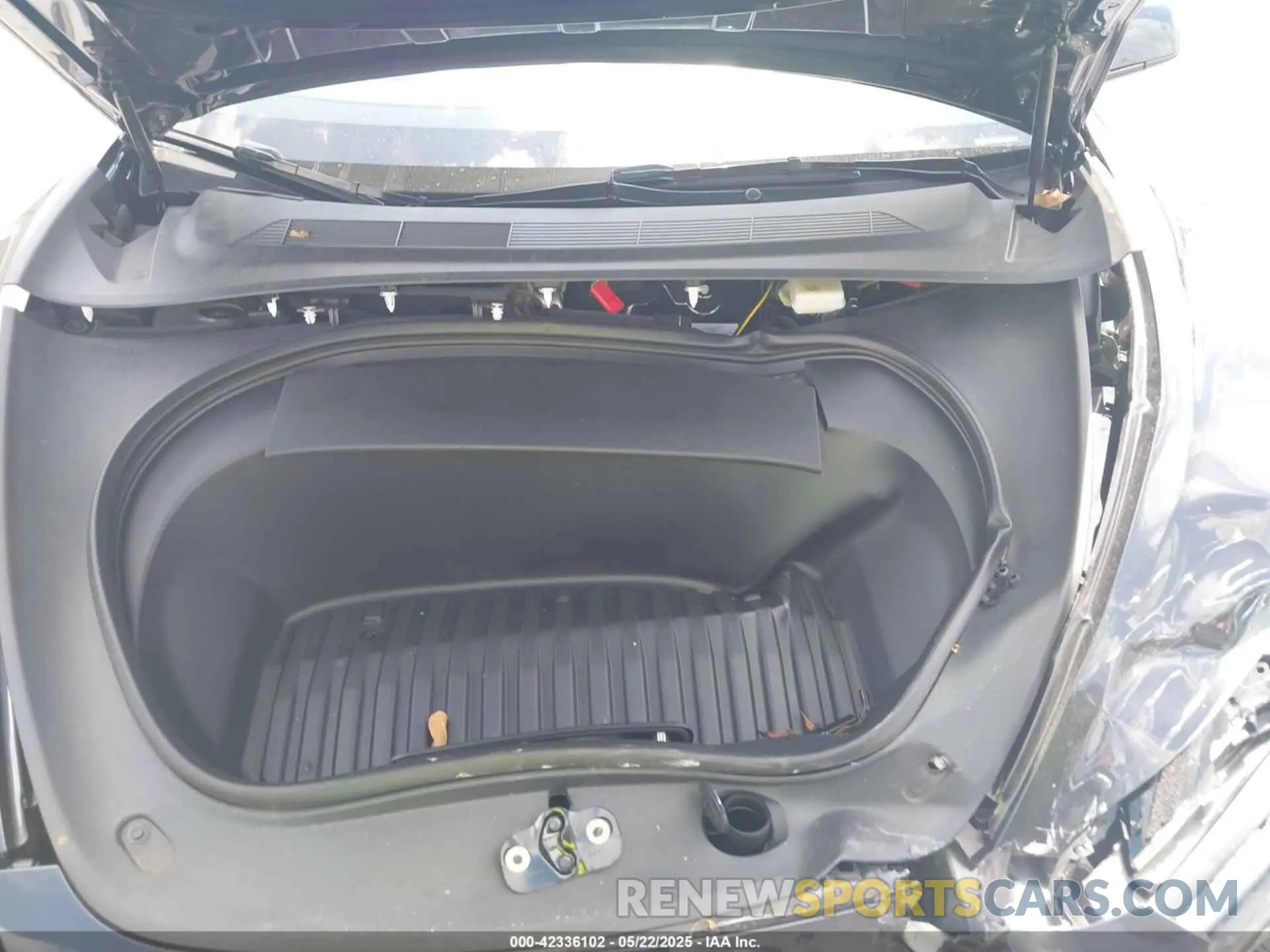 10 Photograph of a damaged car 5YJ3E1EB8RF797501 TESLA MODEL 3 2024