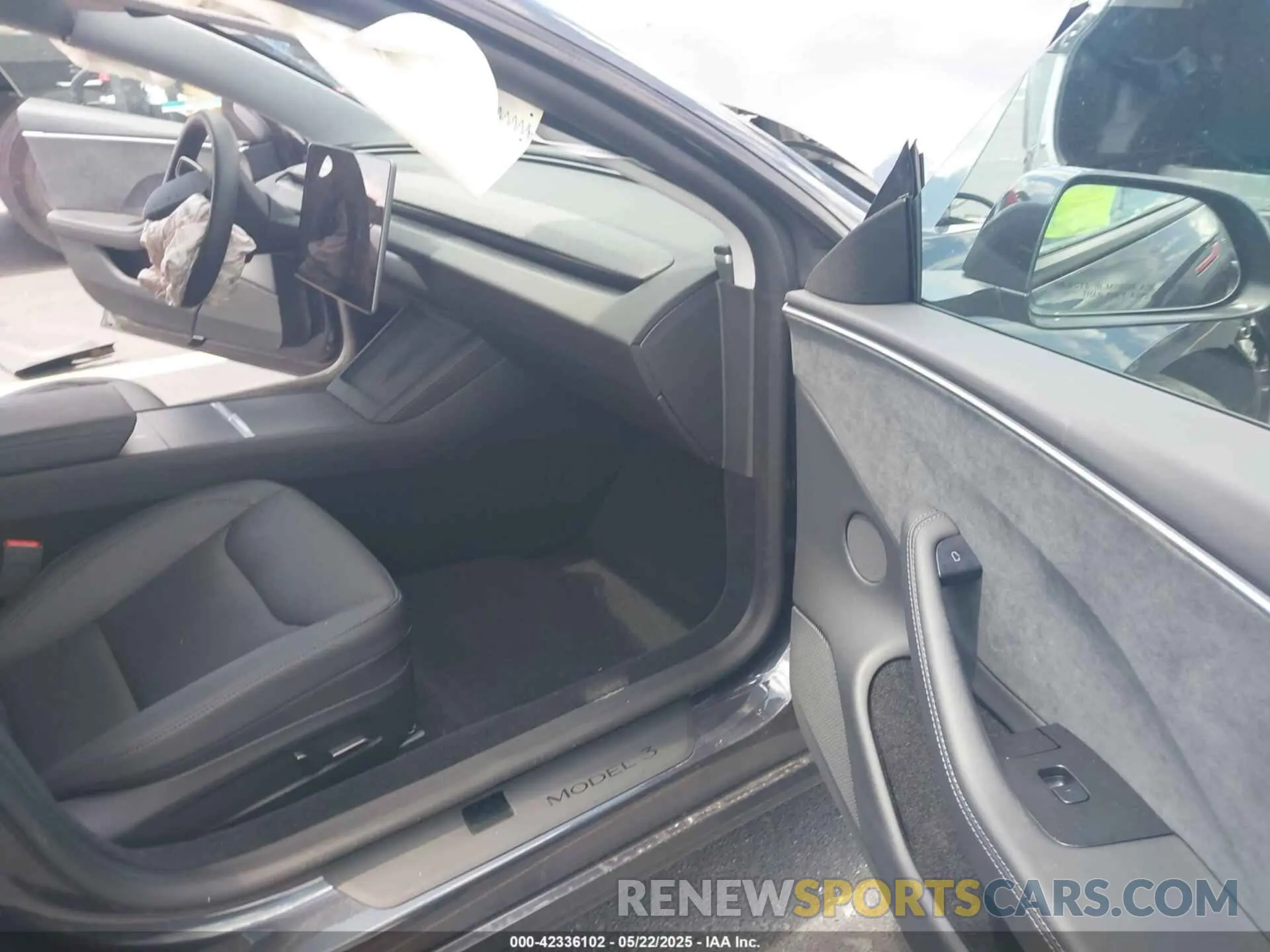5 Photograph of a damaged car 5YJ3E1EB8RF797501 TESLA MODEL 3 2024