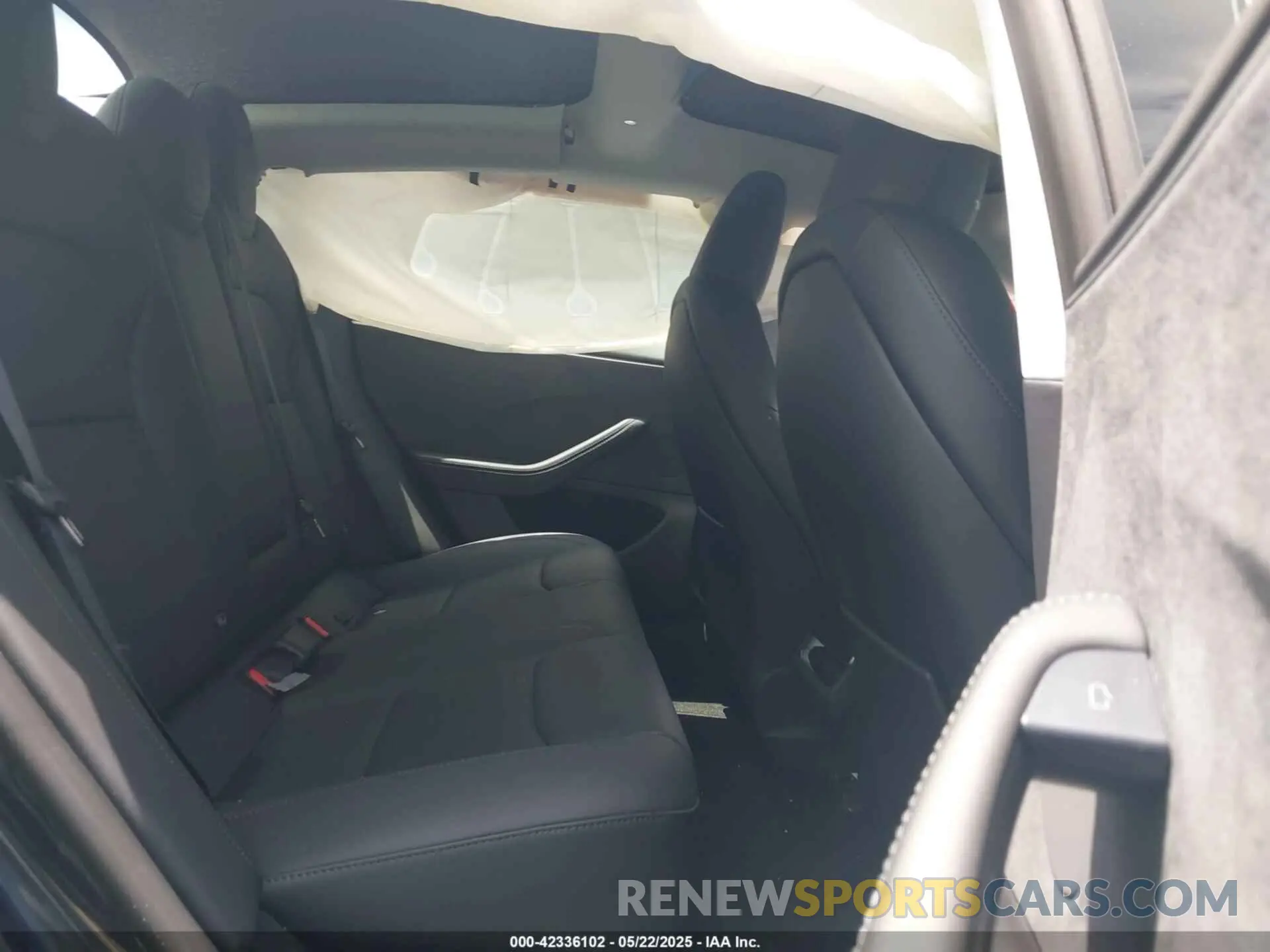 8 Photograph of a damaged car 5YJ3E1EB8RF797501 TESLA MODEL 3 2024