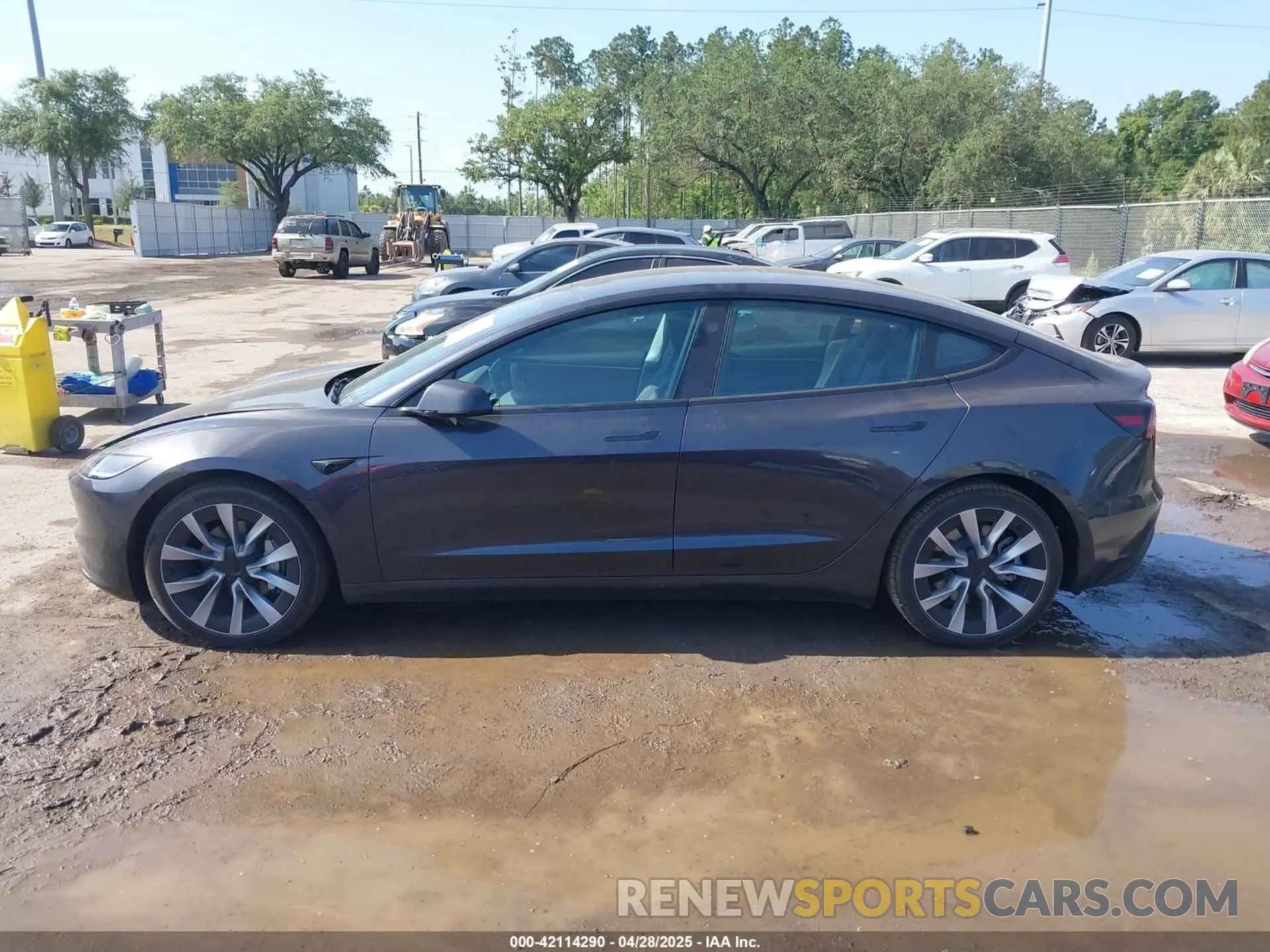 14 Photograph of a damaged car 5YJ3E1EB8RF819237 TESLA MODEL 3 2024