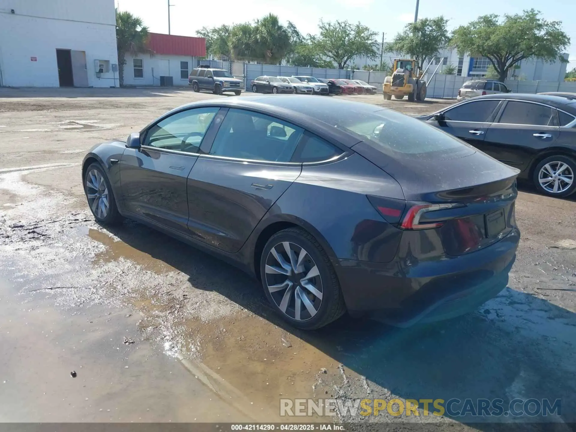 3 Photograph of a damaged car 5YJ3E1EB8RF819237 TESLA MODEL 3 2024