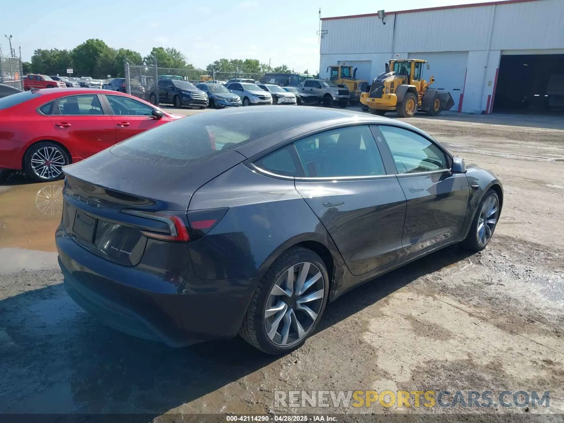 4 Photograph of a damaged car 5YJ3E1EB8RF819237 TESLA MODEL 3 2024