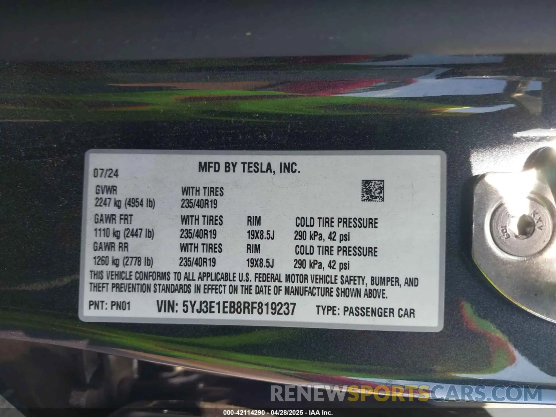 9 Photograph of a damaged car 5YJ3E1EB8RF819237 TESLA MODEL 3 2024