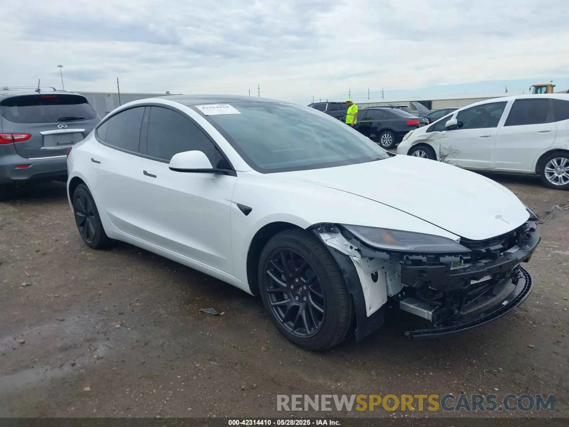 1 Фотография поврежденного автомобиля 5YJ3E1EBXRF770011 TESLA MODEL 3 2024