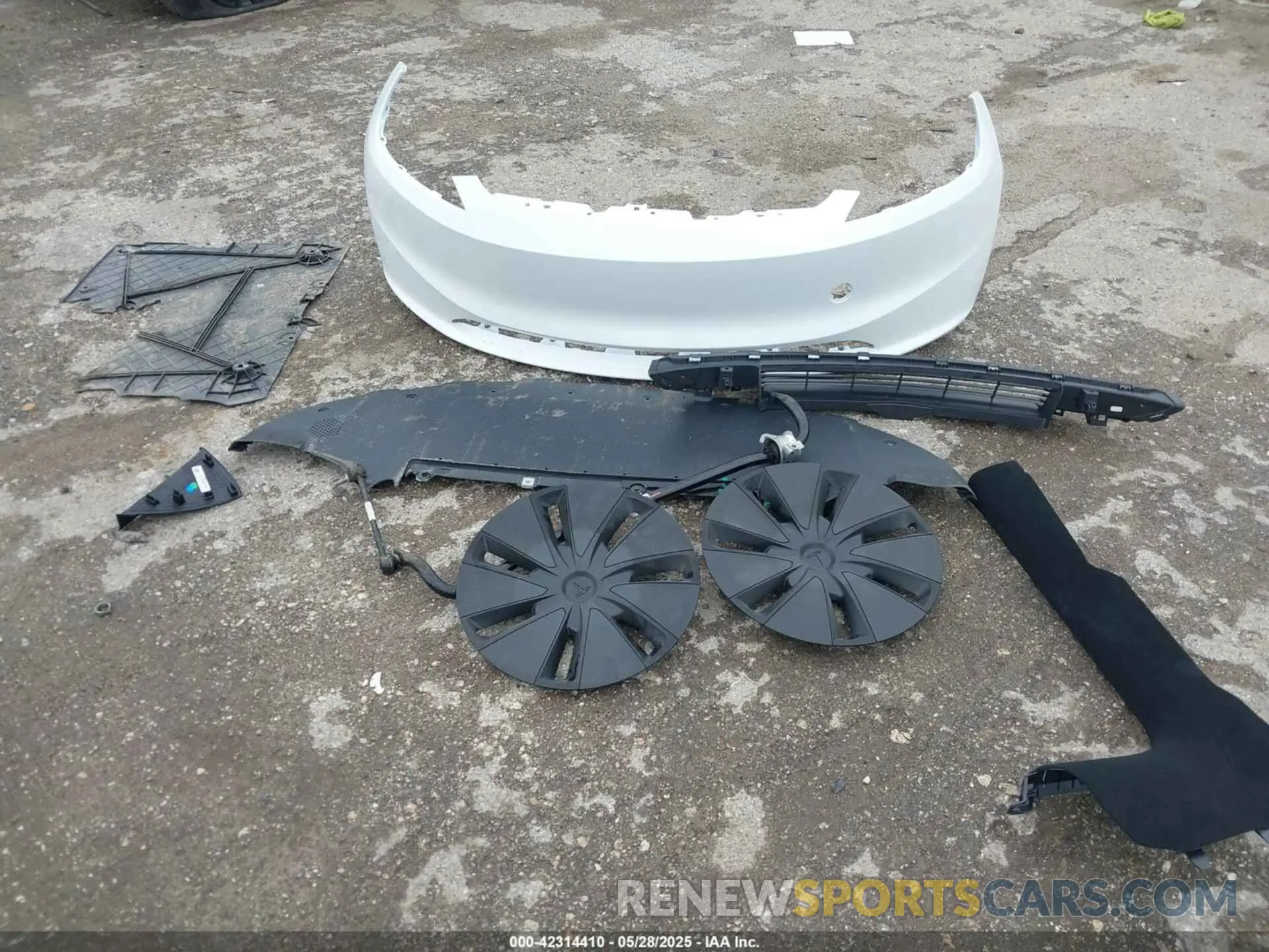 11 Фотография поврежденного автомобиля 5YJ3E1EBXRF770011 TESLA MODEL 3 2024