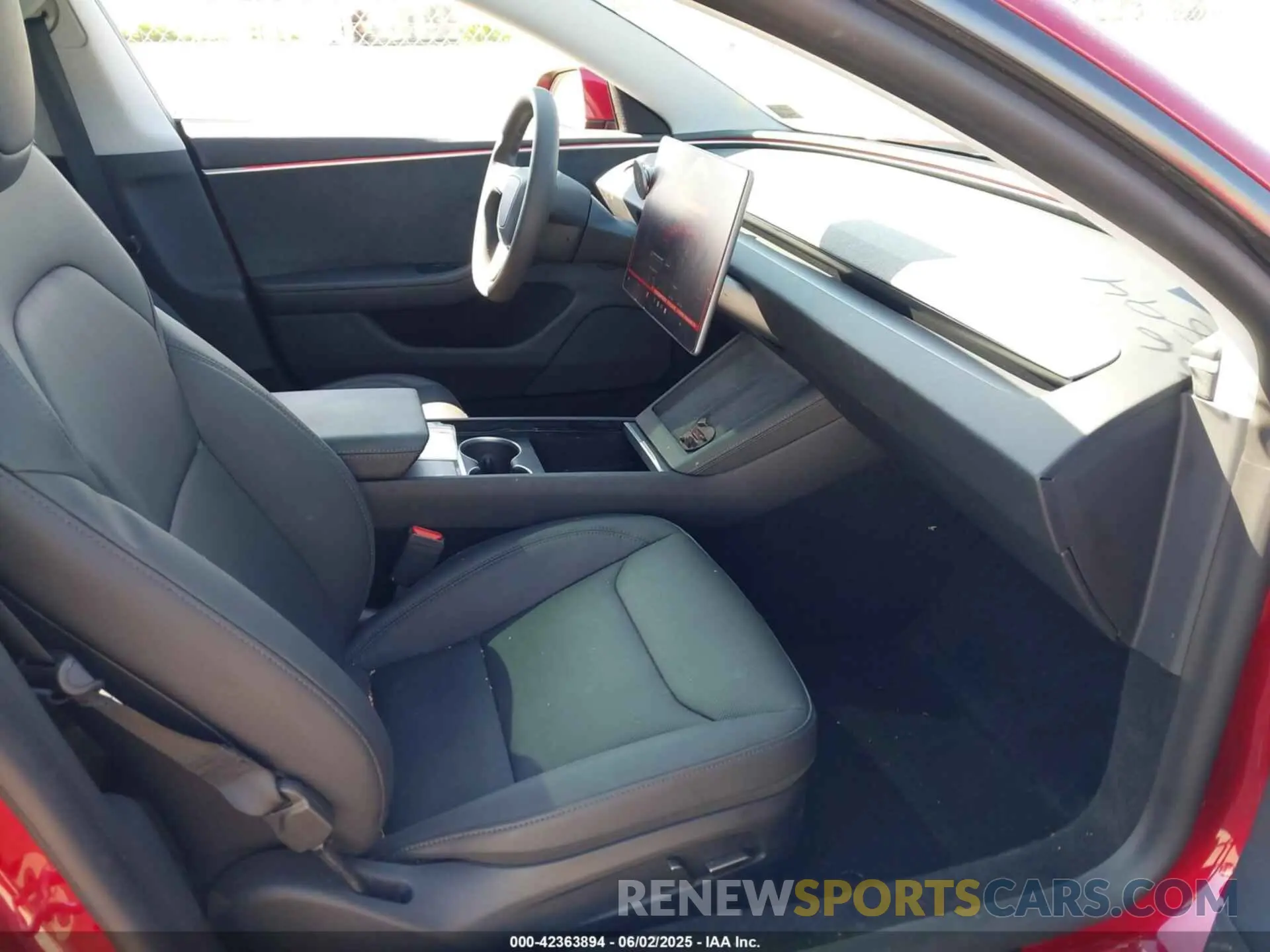 5 Photograph of a damaged car 5YJ3E1EBXRF818333 TESLA MODEL 3 2024