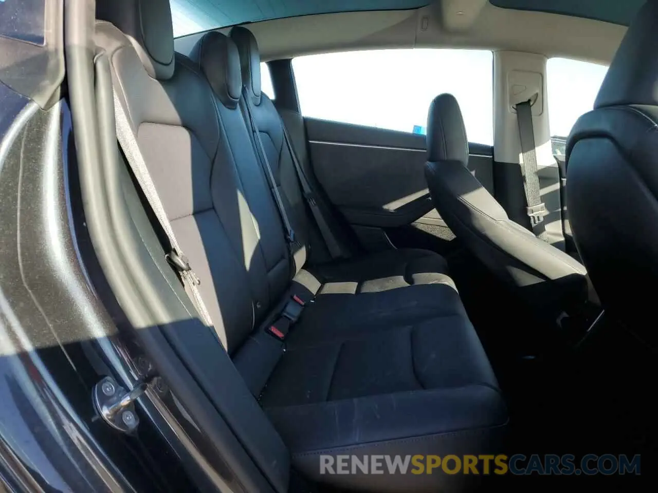 10 Photograph of a damaged car 5YJ3E1EBXRF841790 TESLA MODEL 3 2024