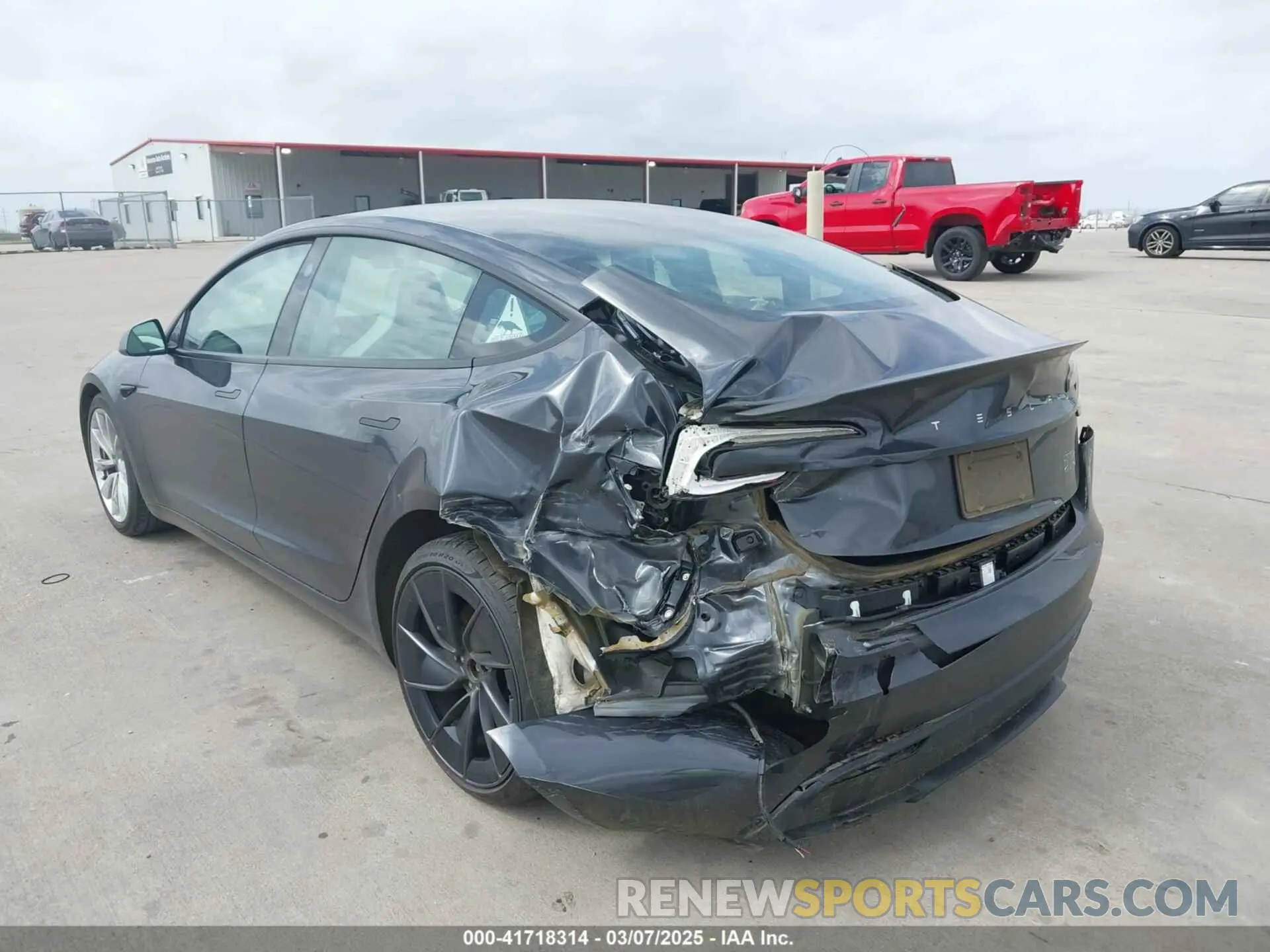3 Photograph of a damaged car 5YJ3E1ET0RF842987 TESLA MODEL 3 2024