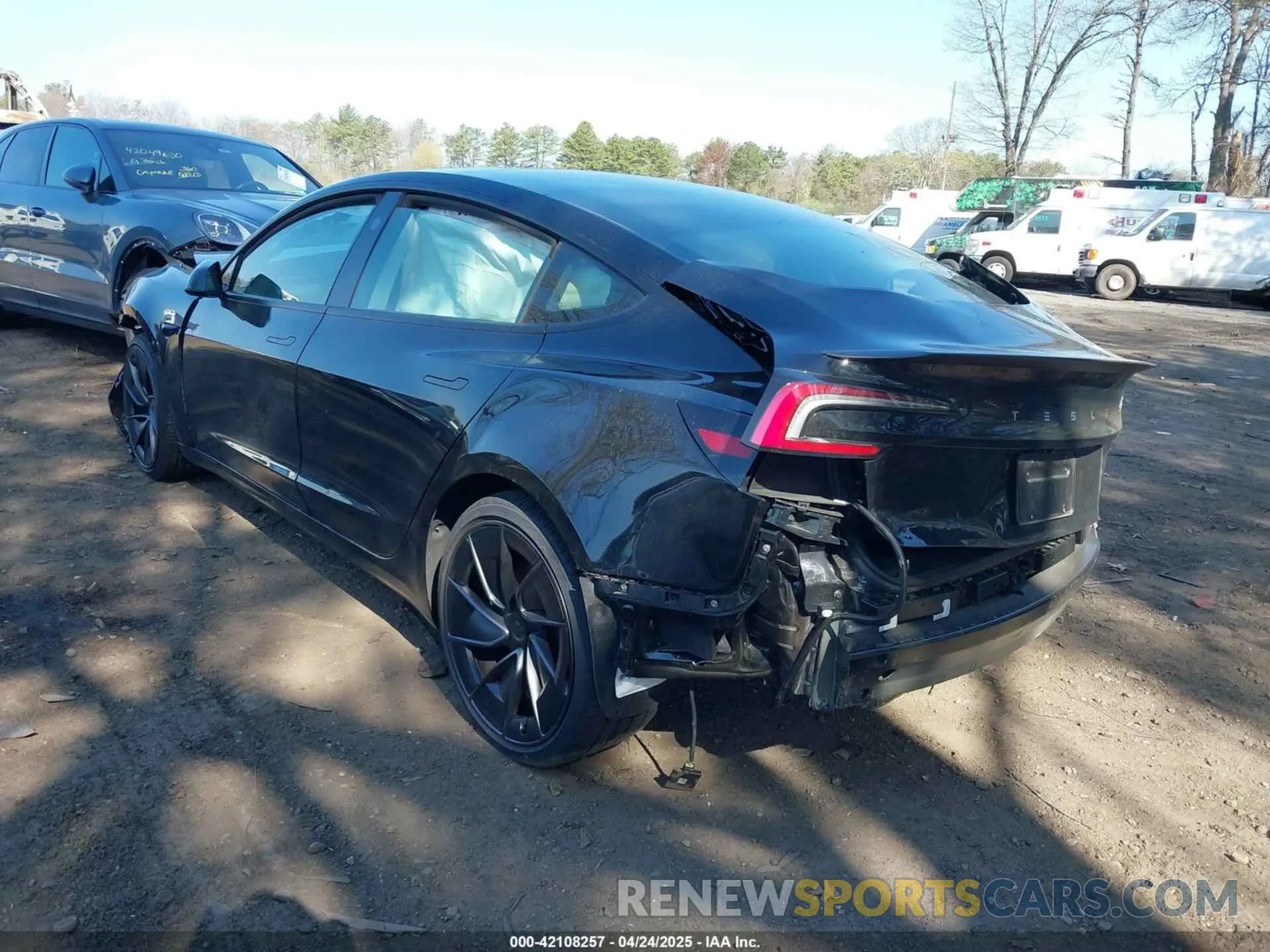 3 Photograph of a damaged car 5YJ3E1ET0RF880929 TESLA MODEL 3 2024