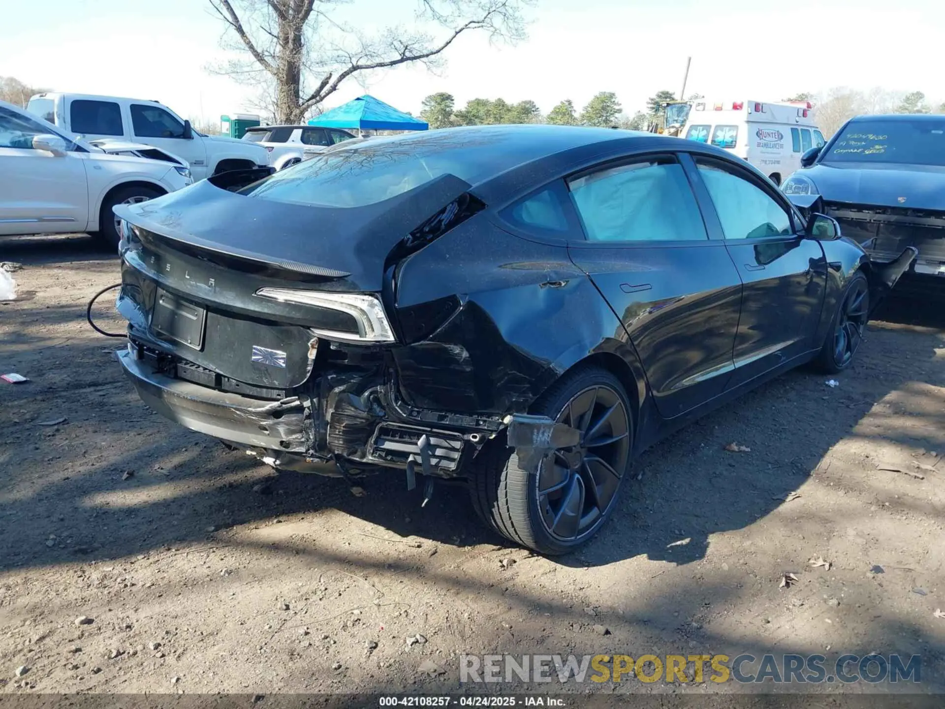 4 Photograph of a damaged car 5YJ3E1ET0RF880929 TESLA MODEL 3 2024