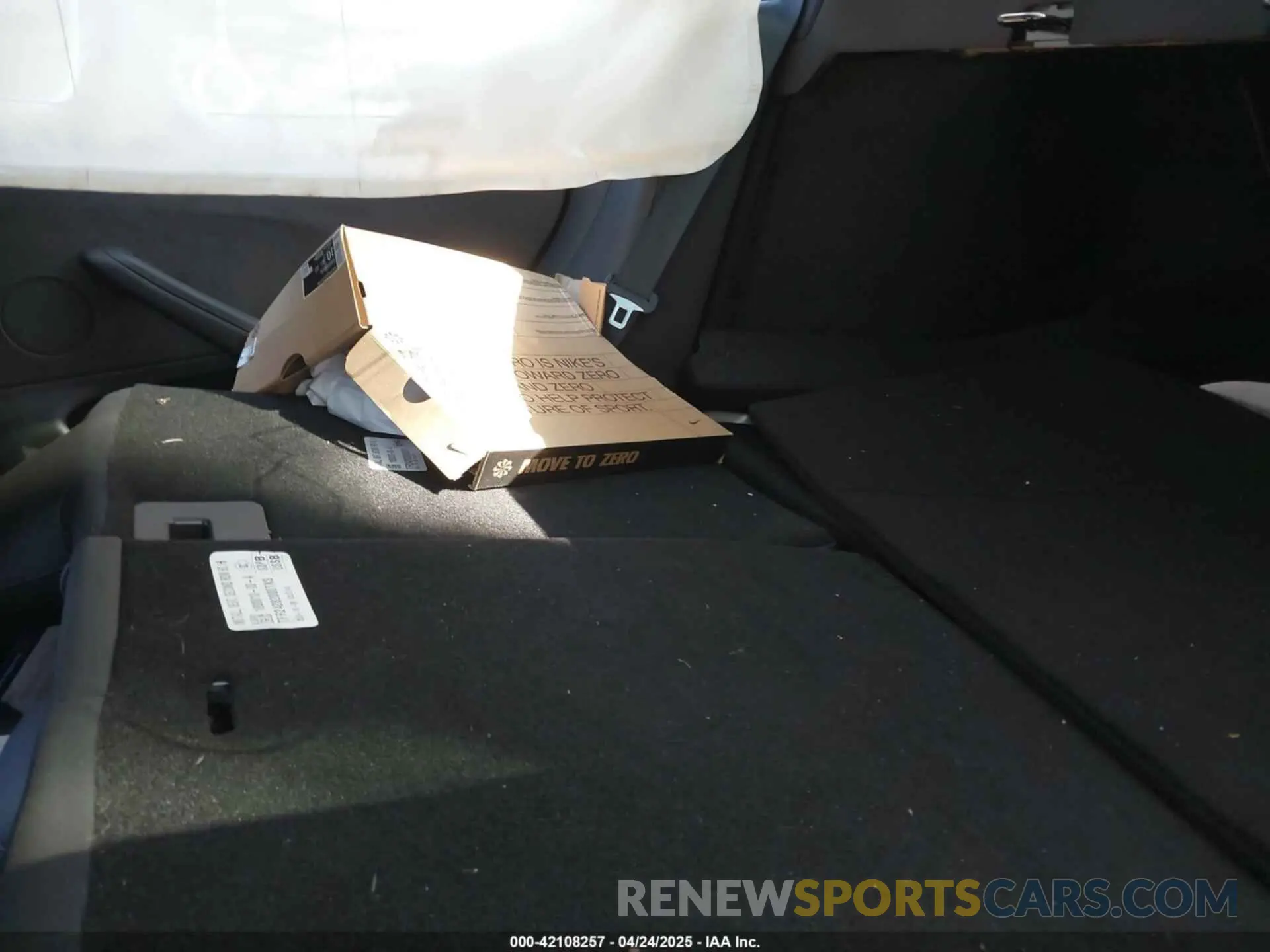8 Photograph of a damaged car 5YJ3E1ET0RF880929 TESLA MODEL 3 2024