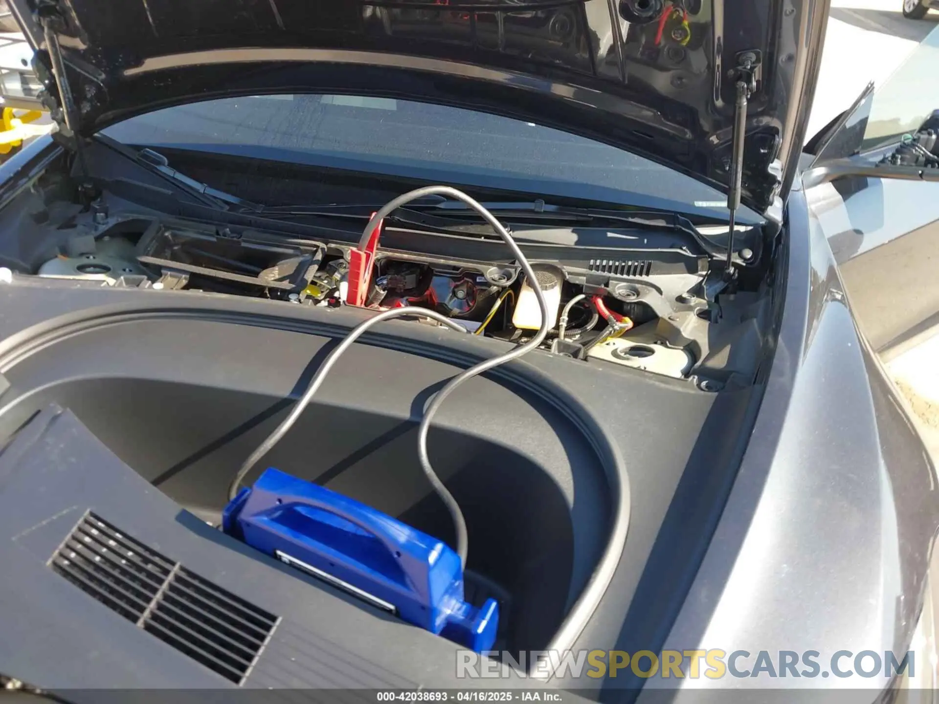 10 Photograph of a damaged car 5YJ3E1ET0RF900709 TESLA MODEL 3 2024
