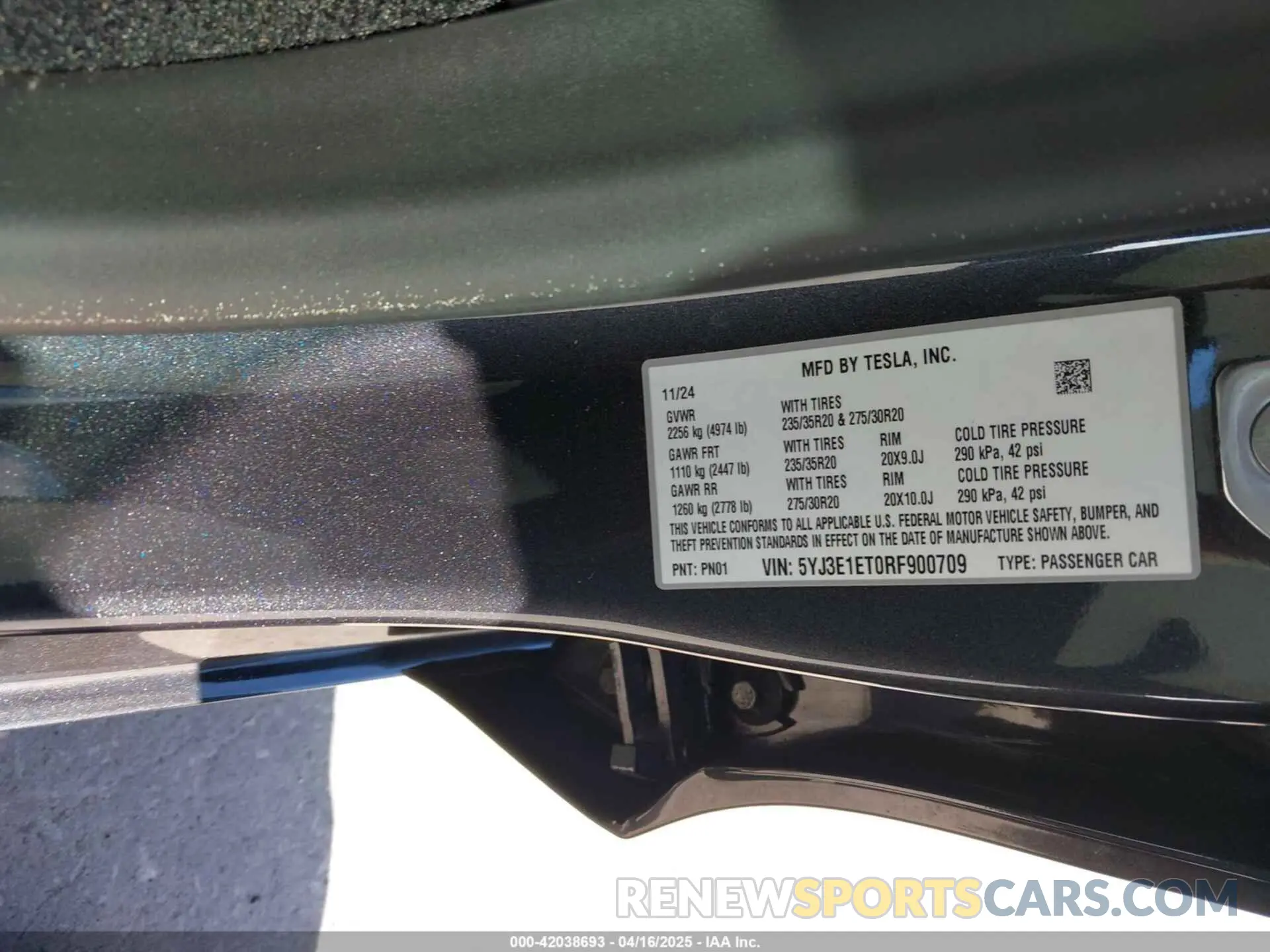 9 Photograph of a damaged car 5YJ3E1ET0RF900709 TESLA MODEL 3 2024