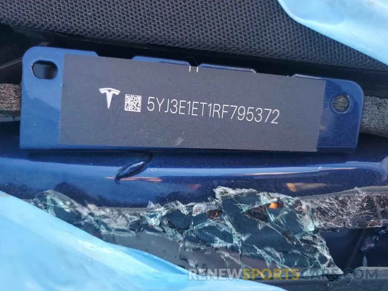 12 Photograph of a damaged car 5YJ3E1ET1RF795372 TESLA MODEL 3 2024