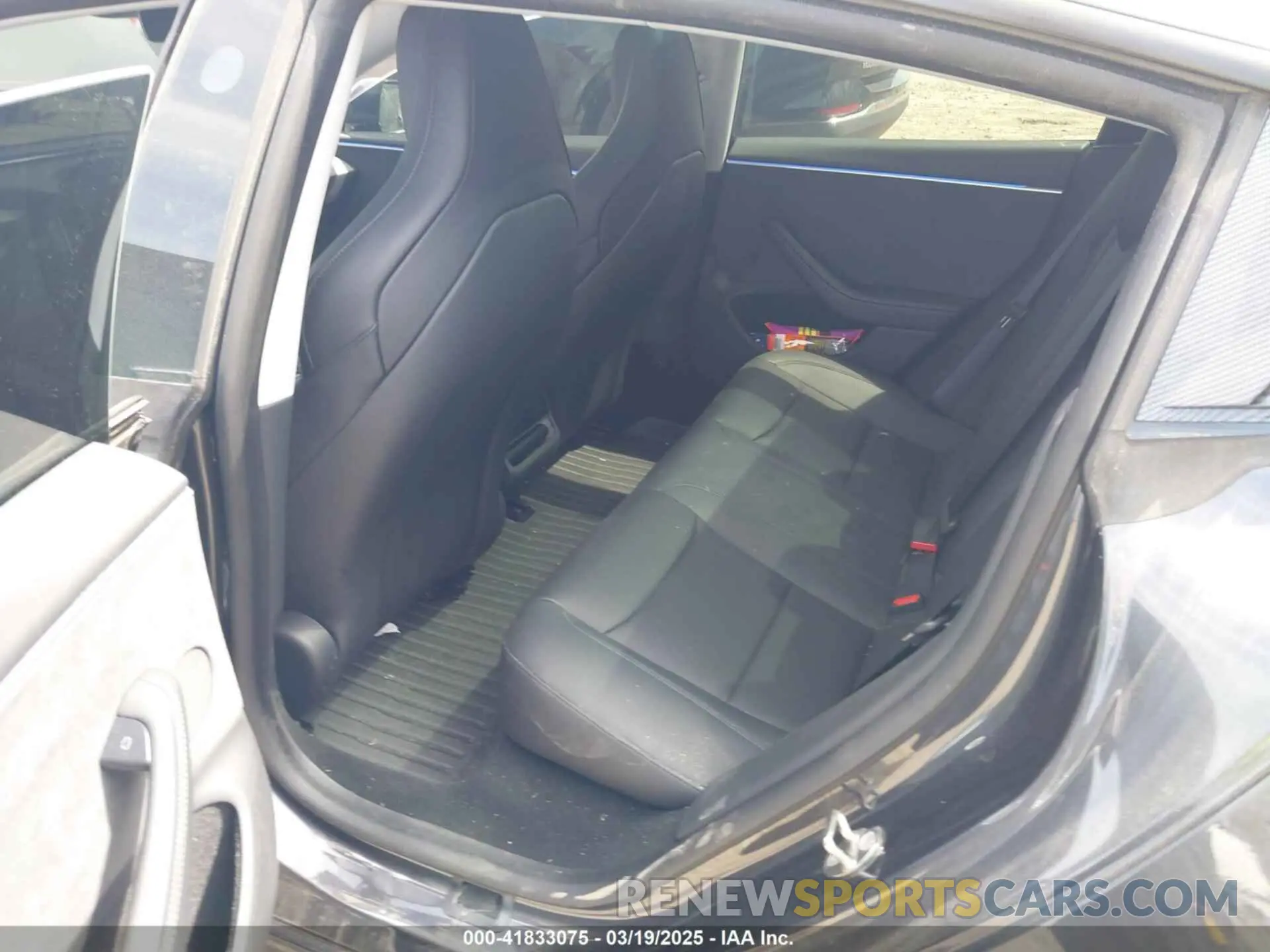 8 Фотография поврежденного автомобиля 5YJ3E1ET1RF830749 TESLA MODEL 3 2024