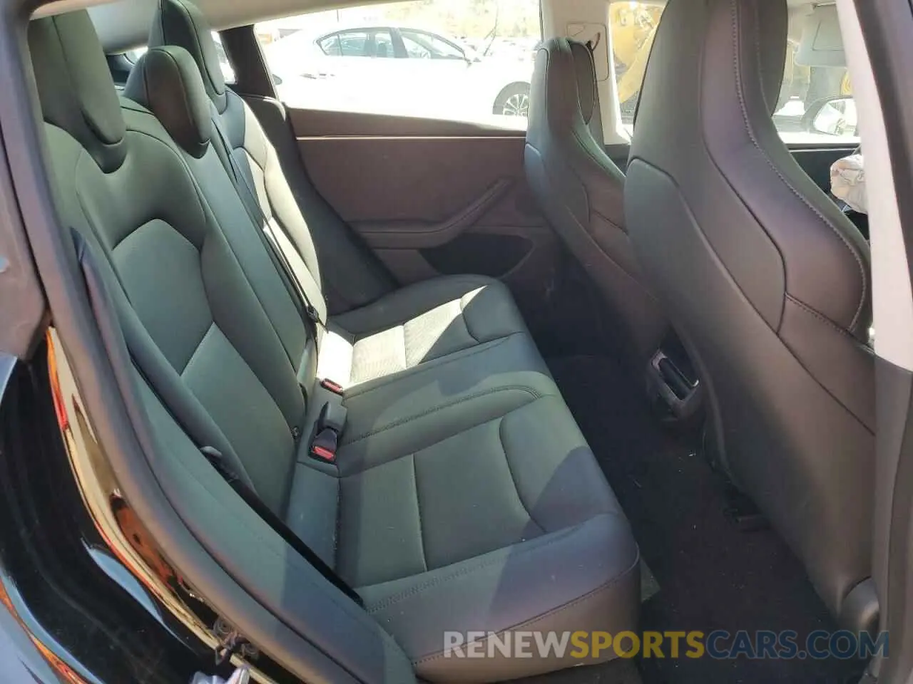 10 Photograph of a damaged car 5YJ3E1ET2RF891298 TESLA MODEL 3 2024