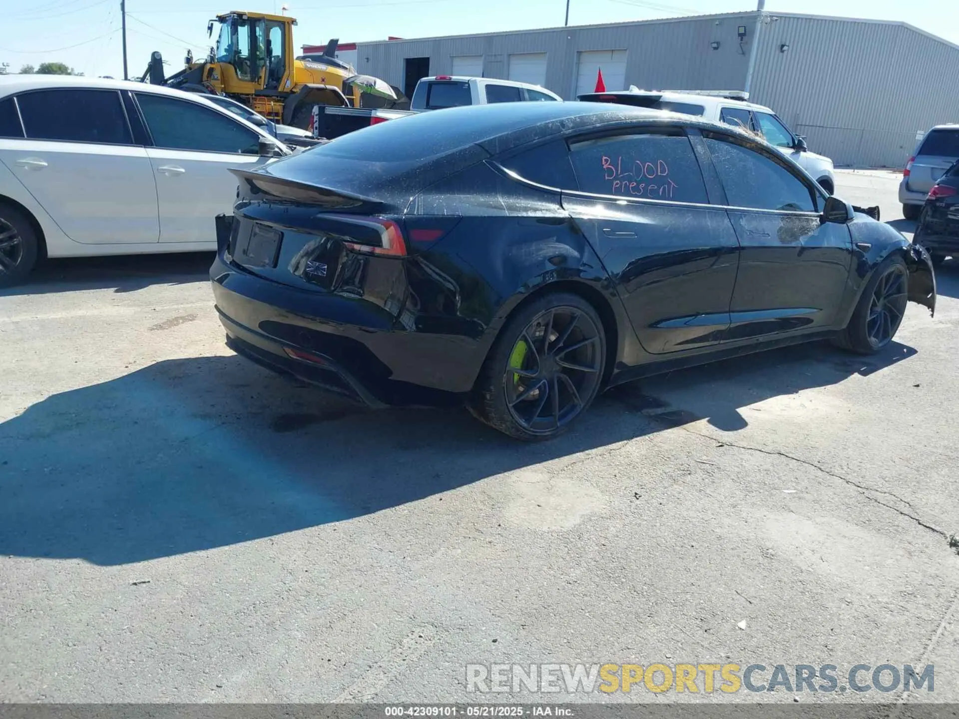 4 Фотография поврежденного автомобиля 5YJ3E1ET3RF789461 TESLA MODEL 3 2024