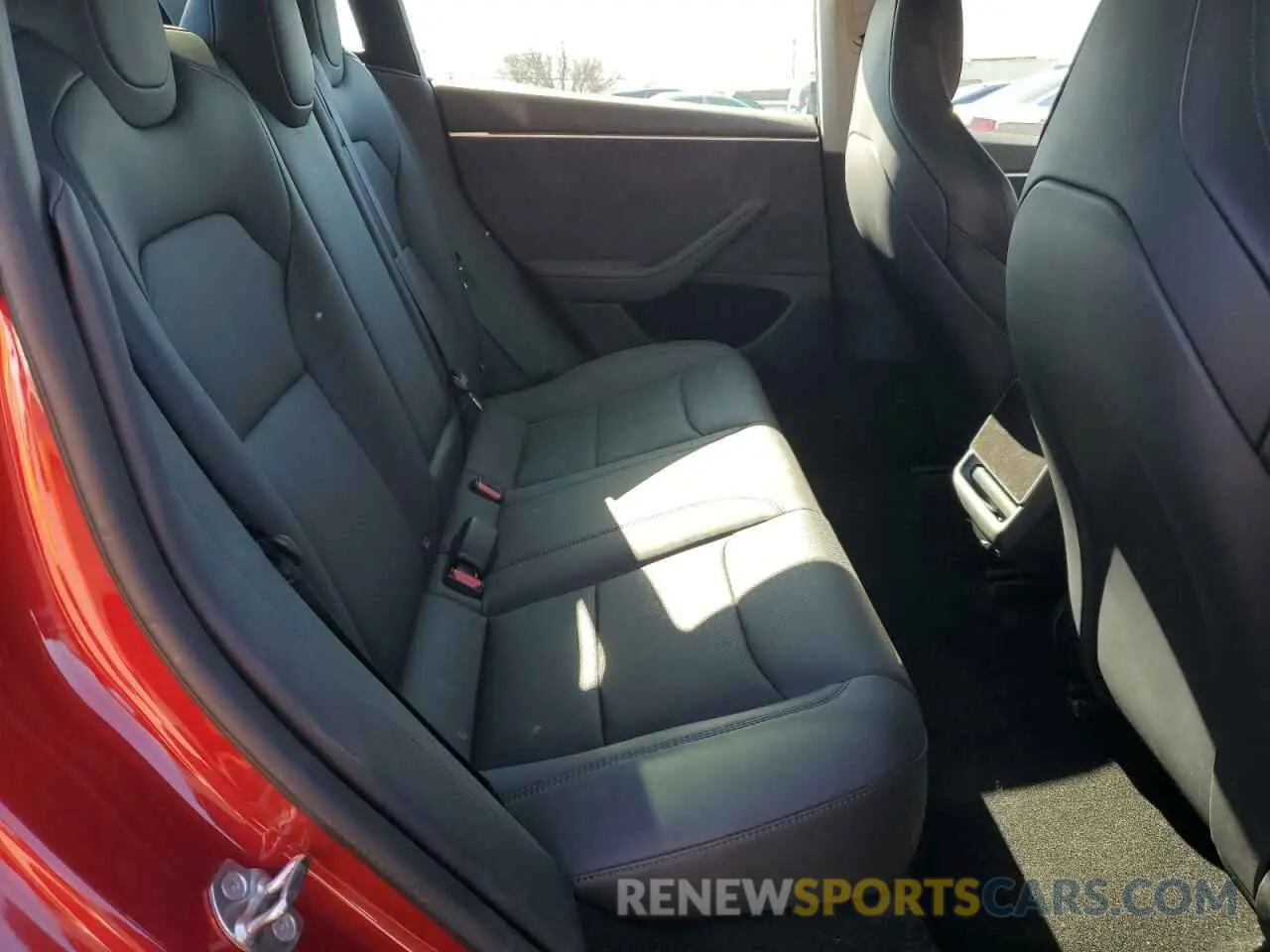 10 Photograph of a damaged car 5YJ3E1ET3RF810289 TESLA MODEL 3 2024