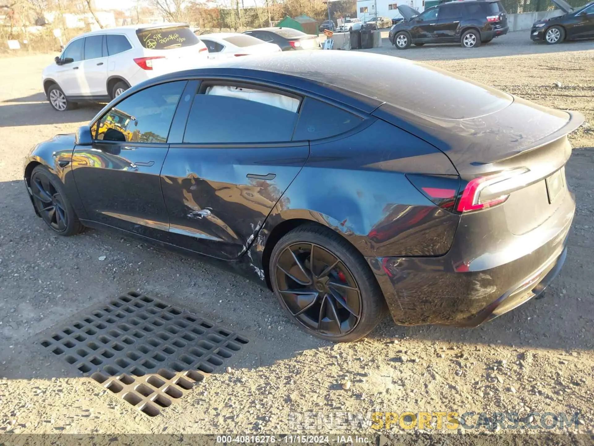 3 Photograph of a damaged car 5YJ3E1ET4RF868928 TESLA MODEL 3 2024