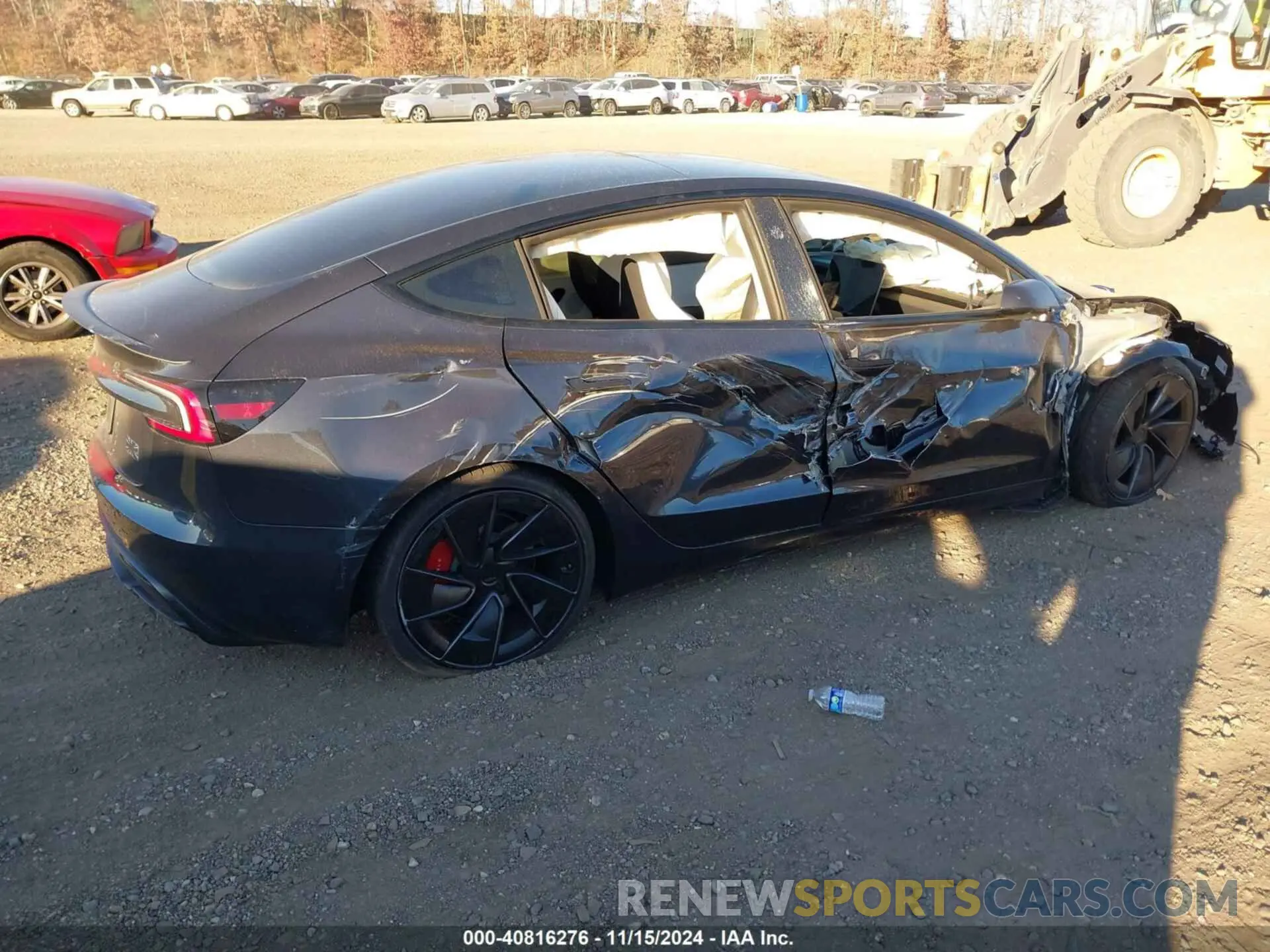 4 Photograph of a damaged car 5YJ3E1ET4RF868928 TESLA MODEL 3 2024