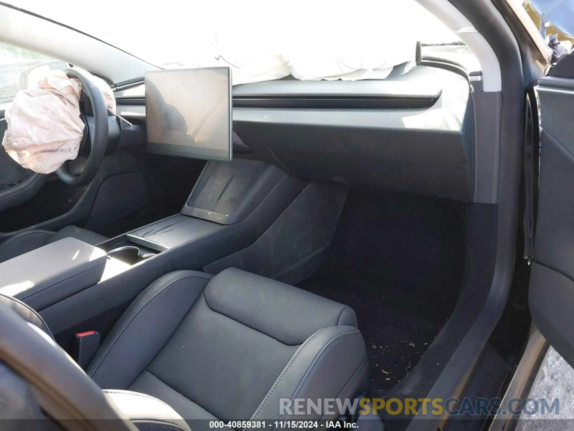 5 Photograph of a damaged car 5YJ3E1ET5RF828356 TESLA MODEL 3 2024