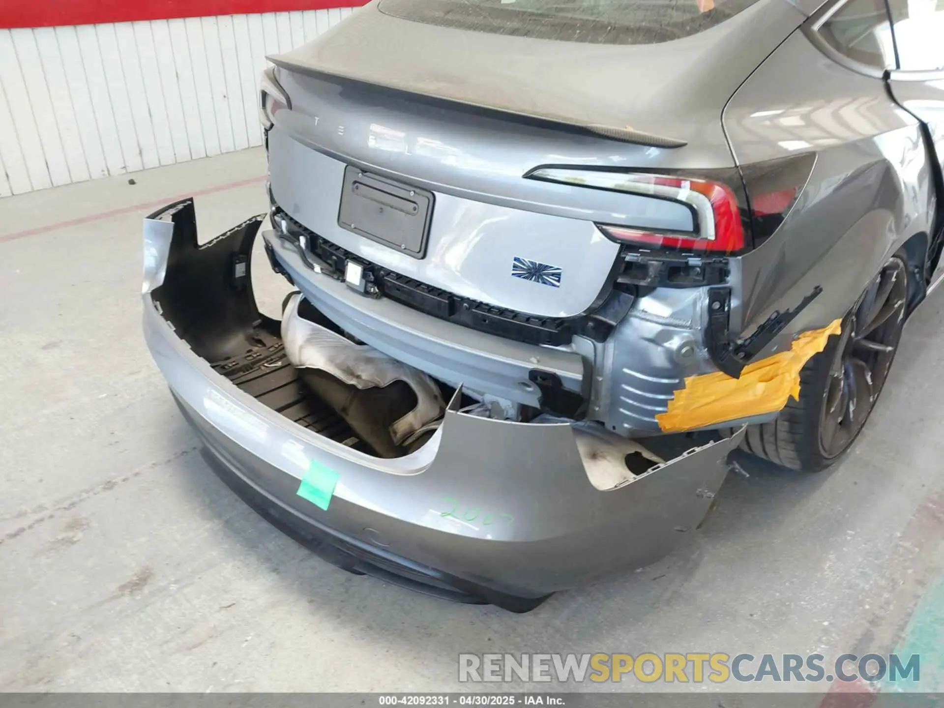 16 Photograph of a damaged car 5YJ3E1ET6RF862371 TESLA MODEL 3 2024