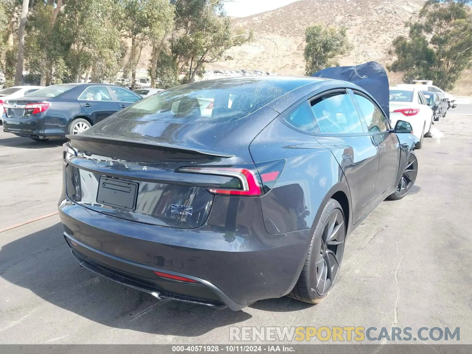 4 Фотография поврежденного автомобиля 5YJ3E1ET6RF871829 TESLA MODEL 3 2024