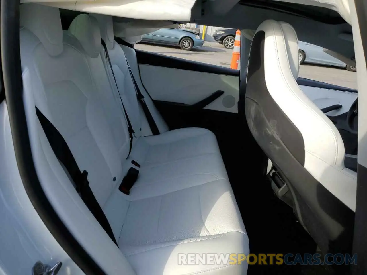 10 Photograph of a damaged car 5YJ3E1ET6RF901346 TESLA MODEL 3 2024