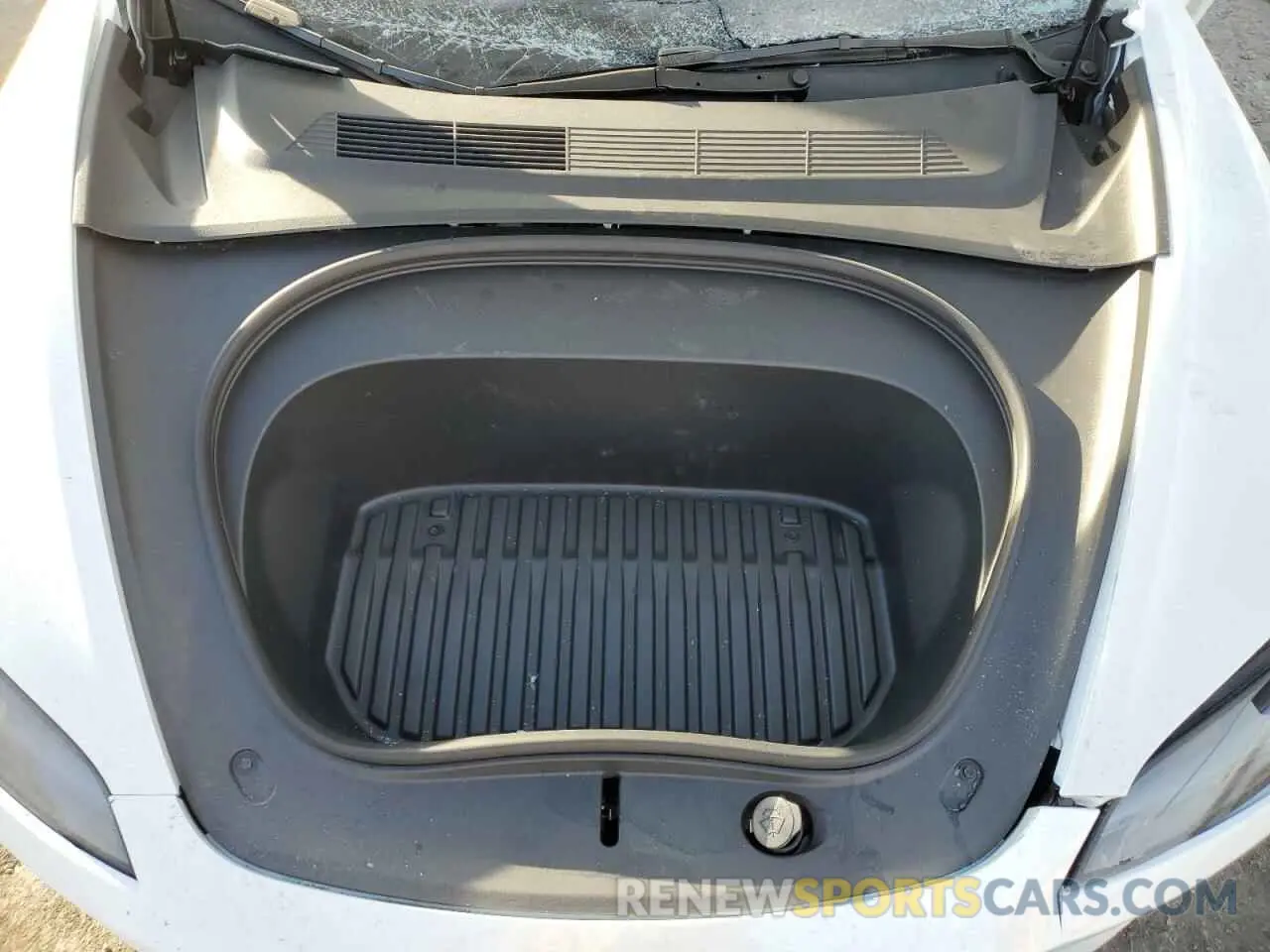12 Photograph of a damaged car 5YJ3E1ET6RF901346 TESLA MODEL 3 2024