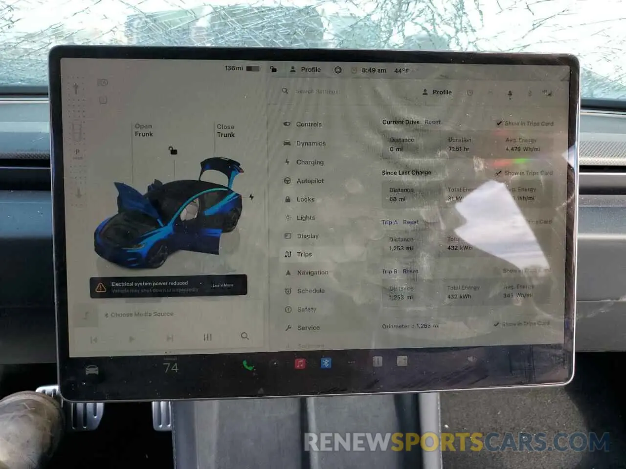 9 Photograph of a damaged car 5YJ3E1ET6RF901346 TESLA MODEL 3 2024
