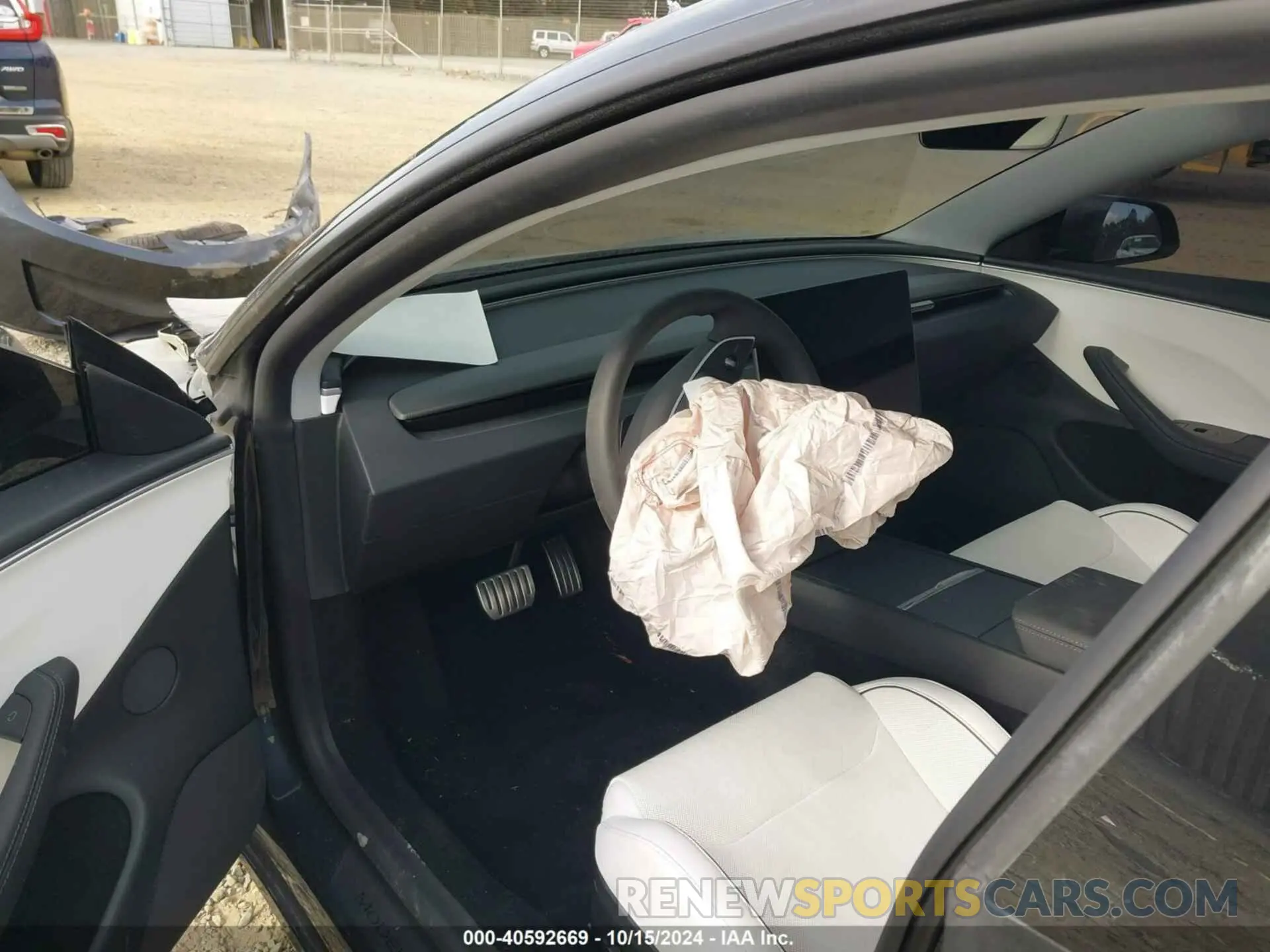 5 Photograph of a damaged car 5YJ3E1ET8RF826486 TESLA MODEL 3 2024