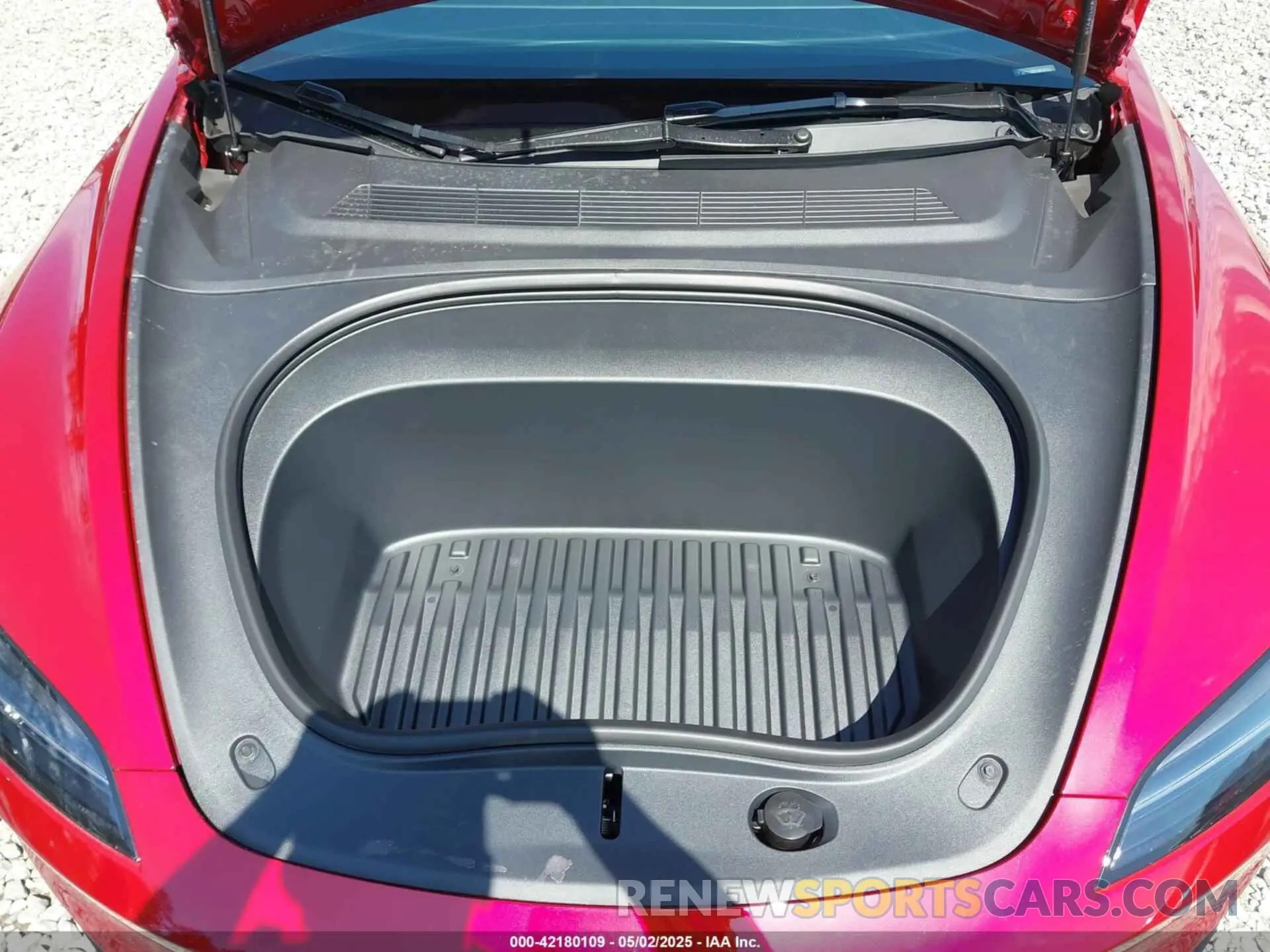 10 Photograph of a damaged car 5YJ3E1ET9RF897132 TESLA MODEL 3 2024