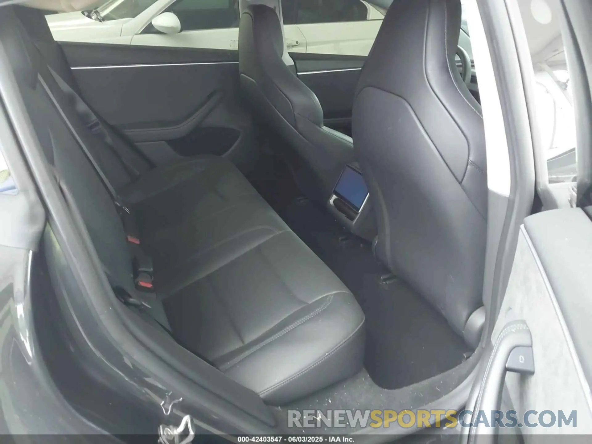 8 Photograph of a damaged car 5YJ3E1ETXRF808376 TESLA MODEL 3 2024