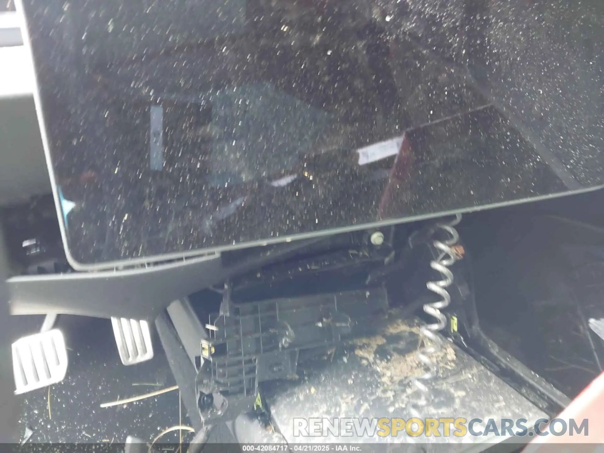 18 Фотография поврежденного автомобиля 5YJ3E1ETXRF820656 TESLA MODEL 3 2024