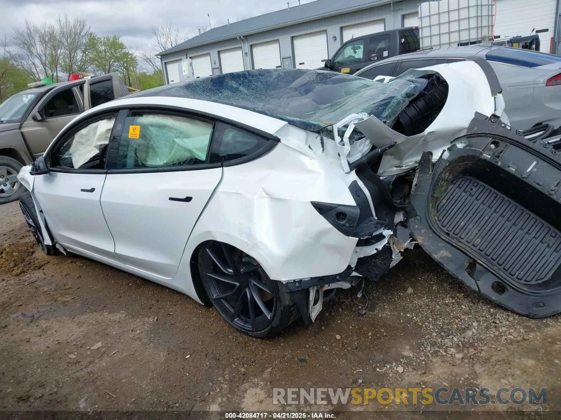 3 Фотография поврежденного автомобиля 5YJ3E1ETXRF820656 TESLA MODEL 3 2024
