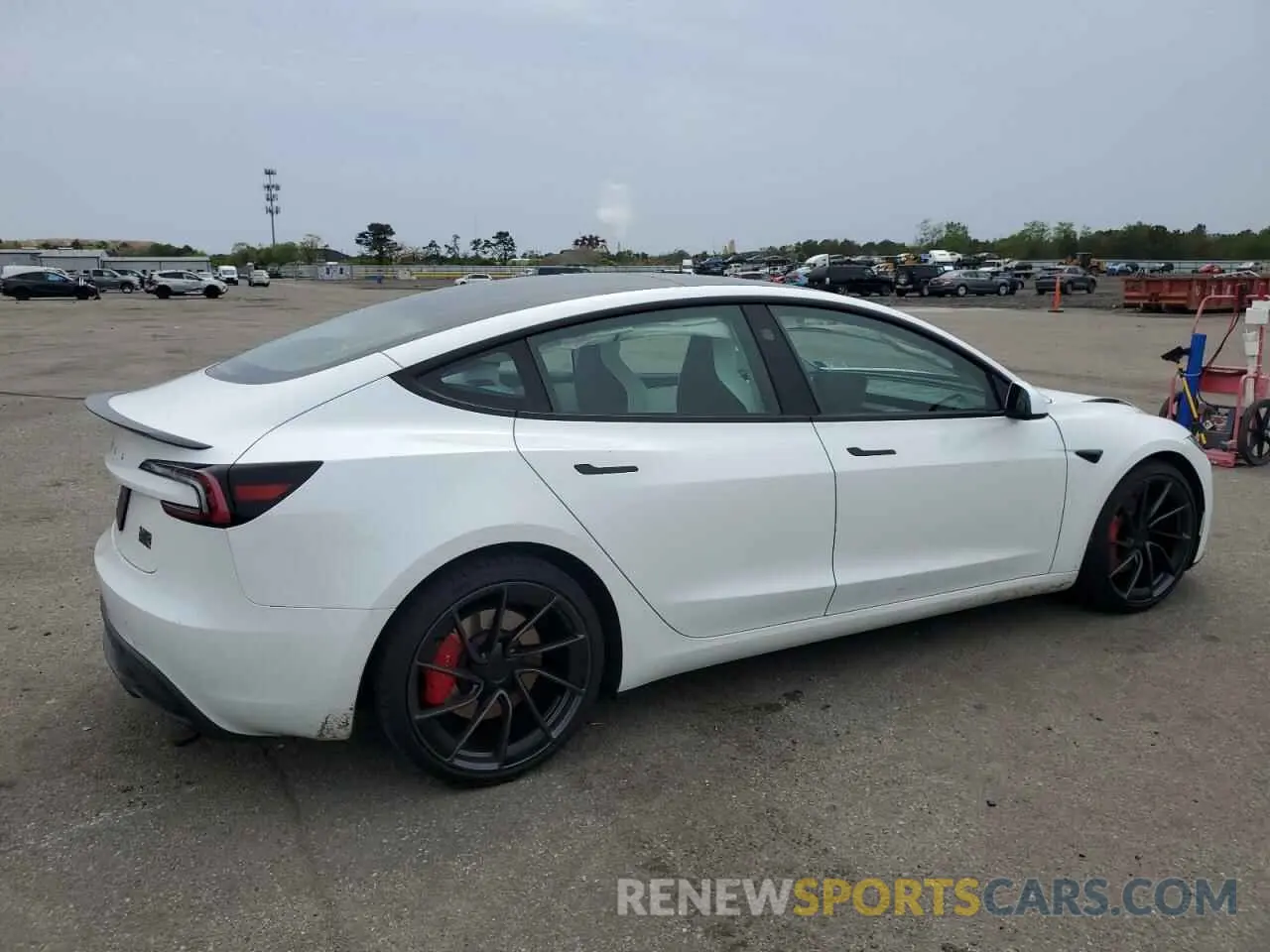 3 Фотография поврежденного автомобиля 5YJ3E1ETXRF828613 TESLA MODEL 3 2024