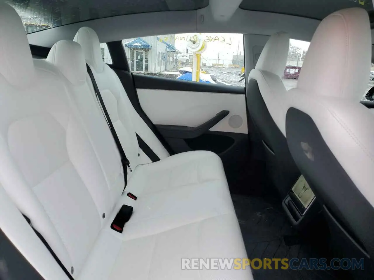 10 Photograph of a damaged car LRW3E7EBXRC135559 TESLA MODEL 3 2024