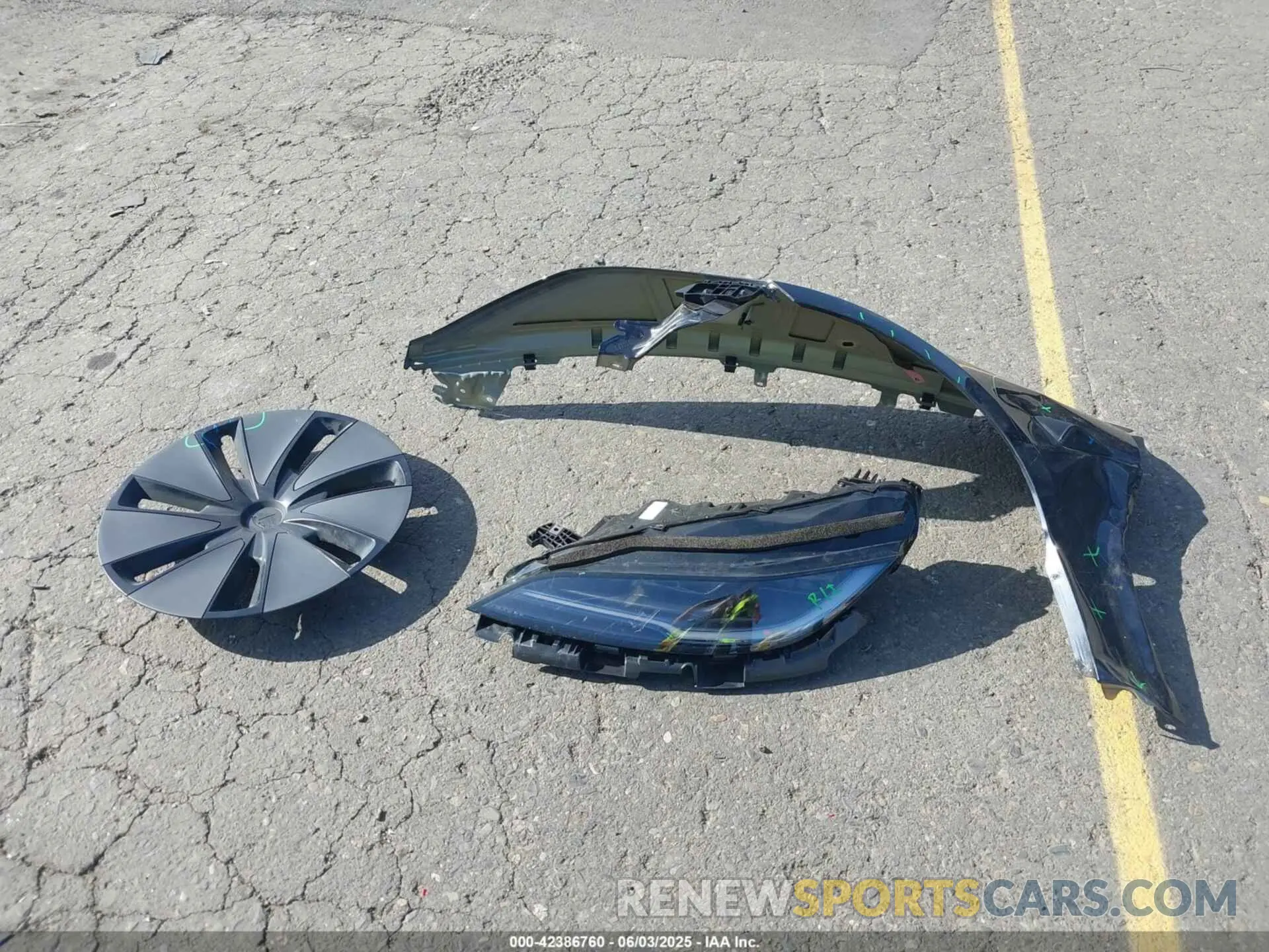 12 Фотография поврежденного автомобиля 5YJ3E1EA0SF980663 TESLA MODEL 3 2025