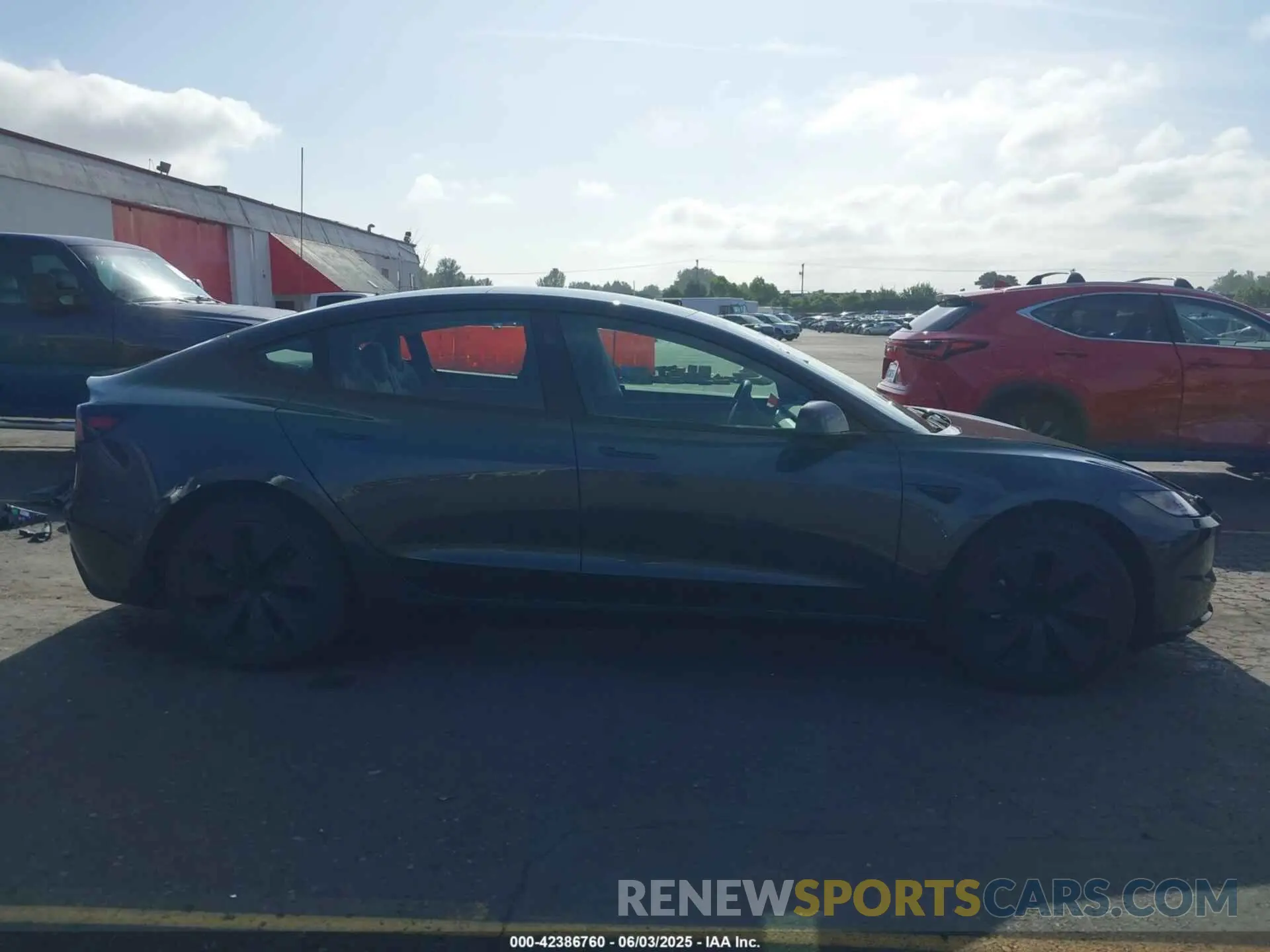 14 Фотография поврежденного автомобиля 5YJ3E1EA0SF980663 TESLA MODEL 3 2025