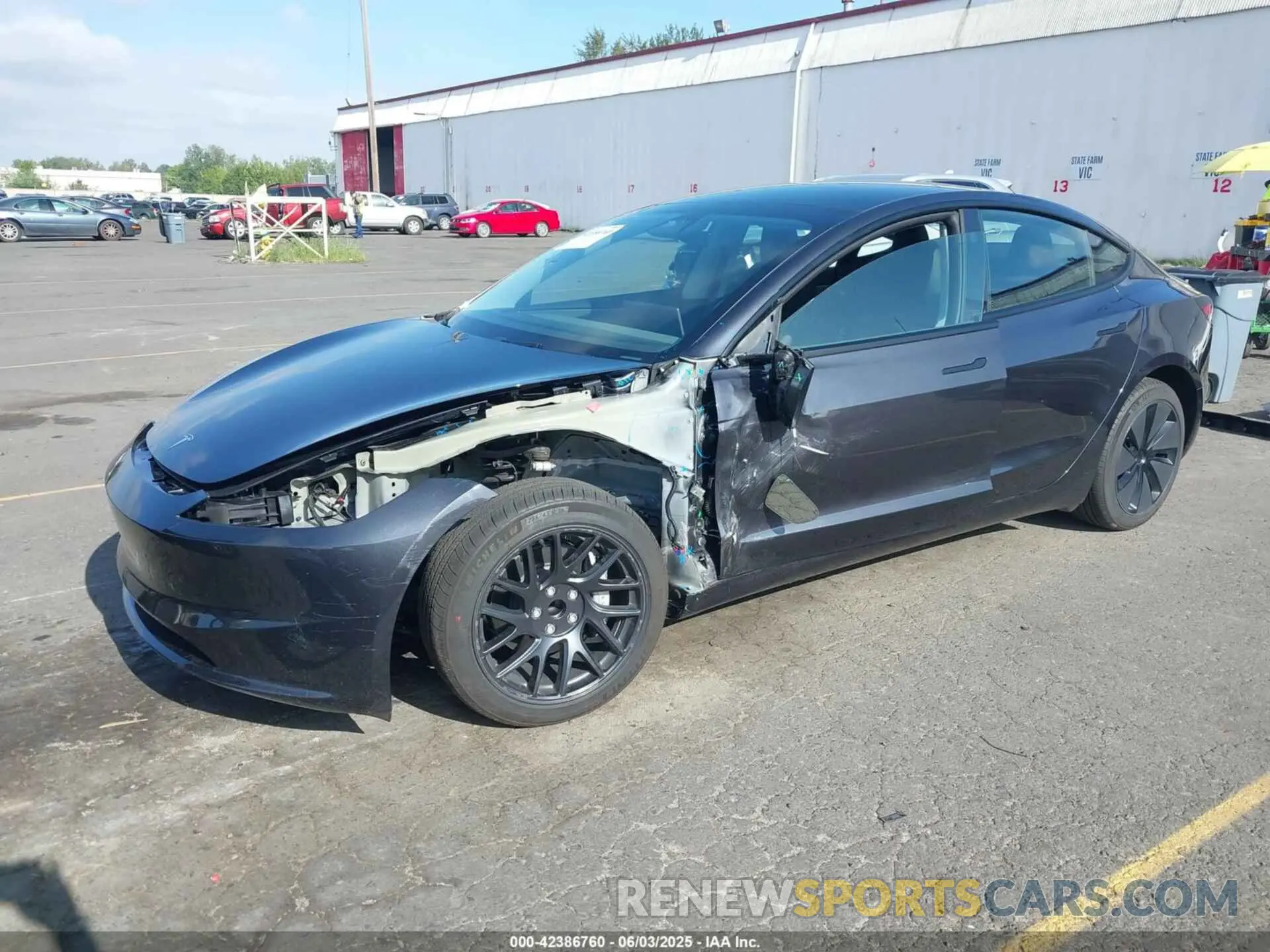2 Фотография поврежденного автомобиля 5YJ3E1EA0SF980663 TESLA MODEL 3 2025
