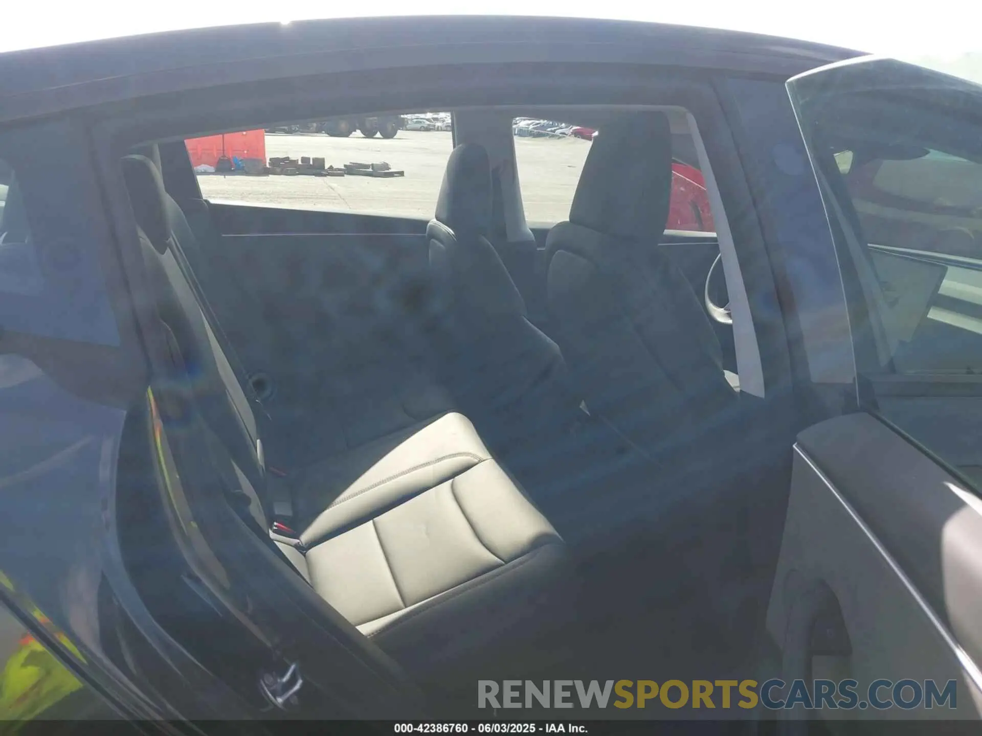 8 Фотография поврежденного автомобиля 5YJ3E1EA0SF980663 TESLA MODEL 3 2025