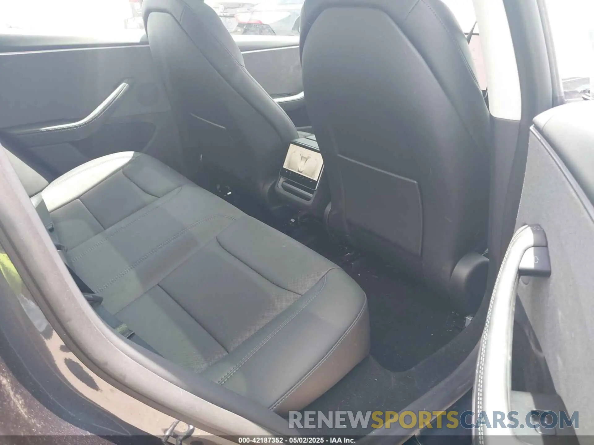 8 Фотография поврежденного автомобиля 5YJ3E1EA1SF903204 TESLA MODEL 3 2025