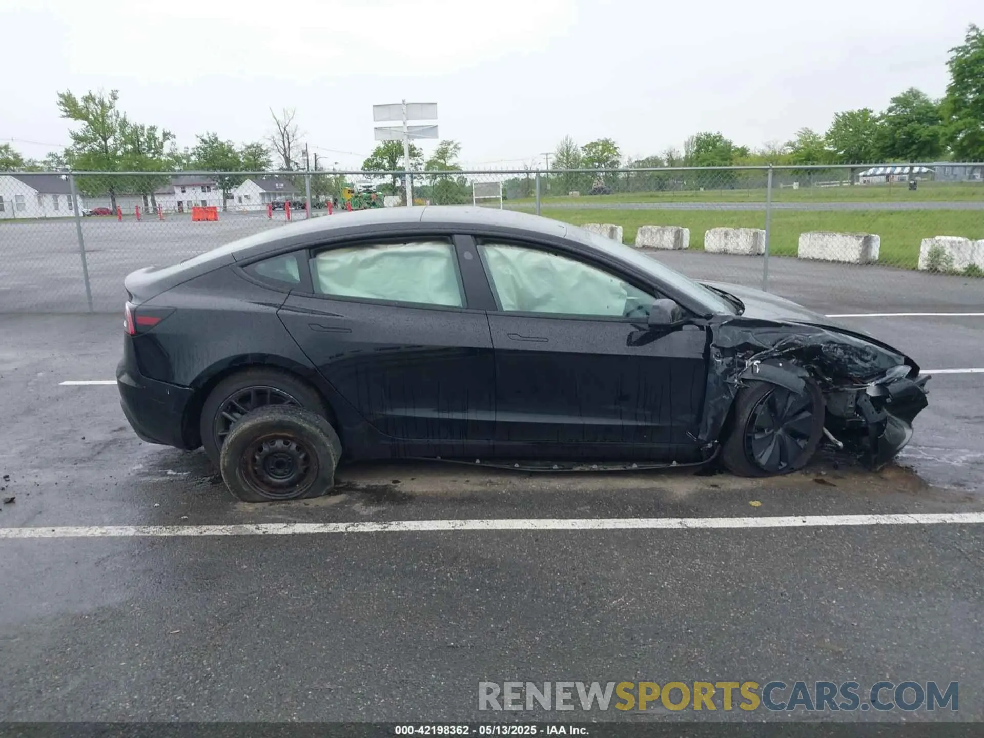 12 Photograph of a damaged car 5YJ3E1EA1SF911335 TESLA MODEL 3 2025
