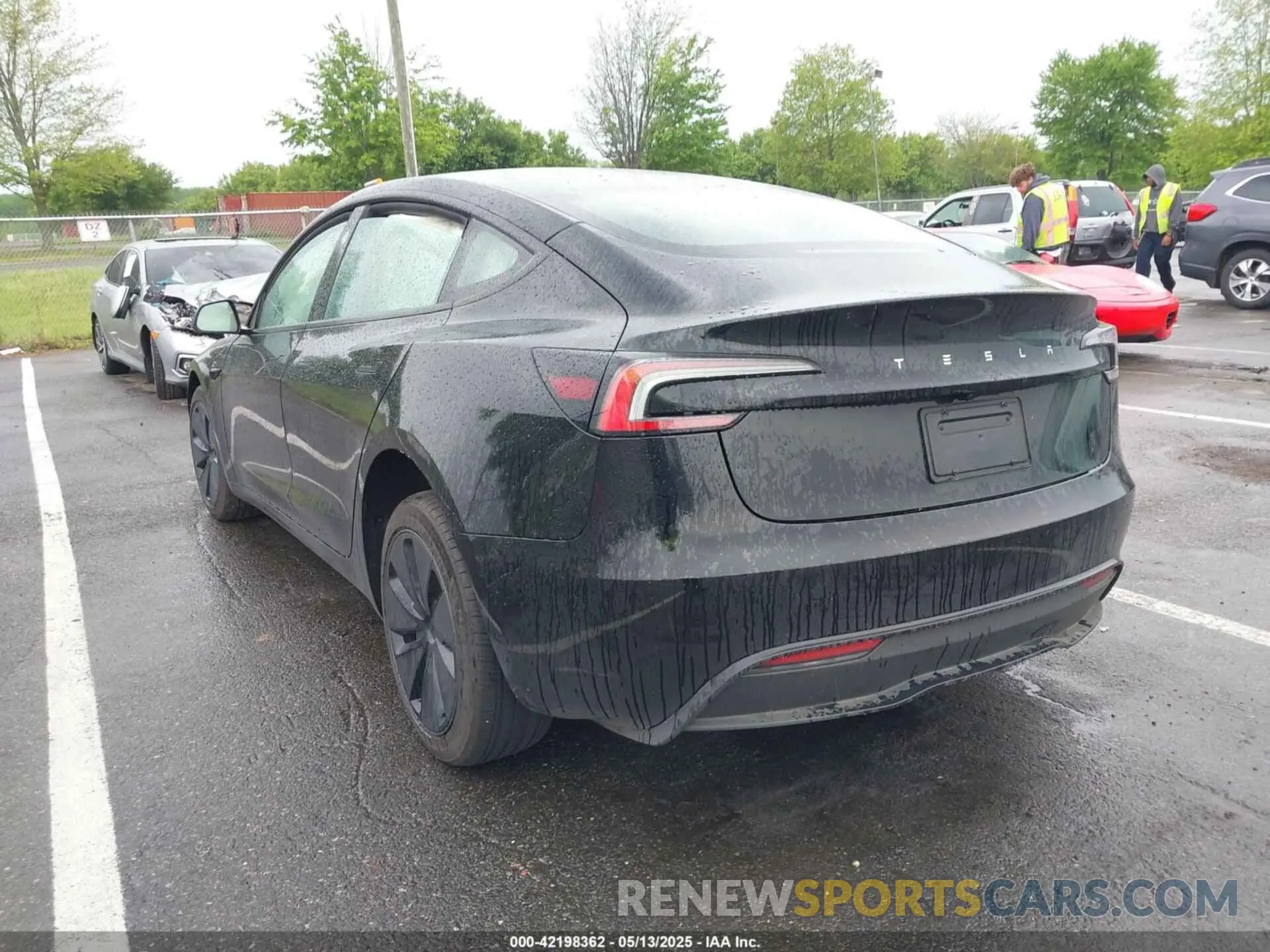 3 Photograph of a damaged car 5YJ3E1EA1SF911335 TESLA MODEL 3 2025