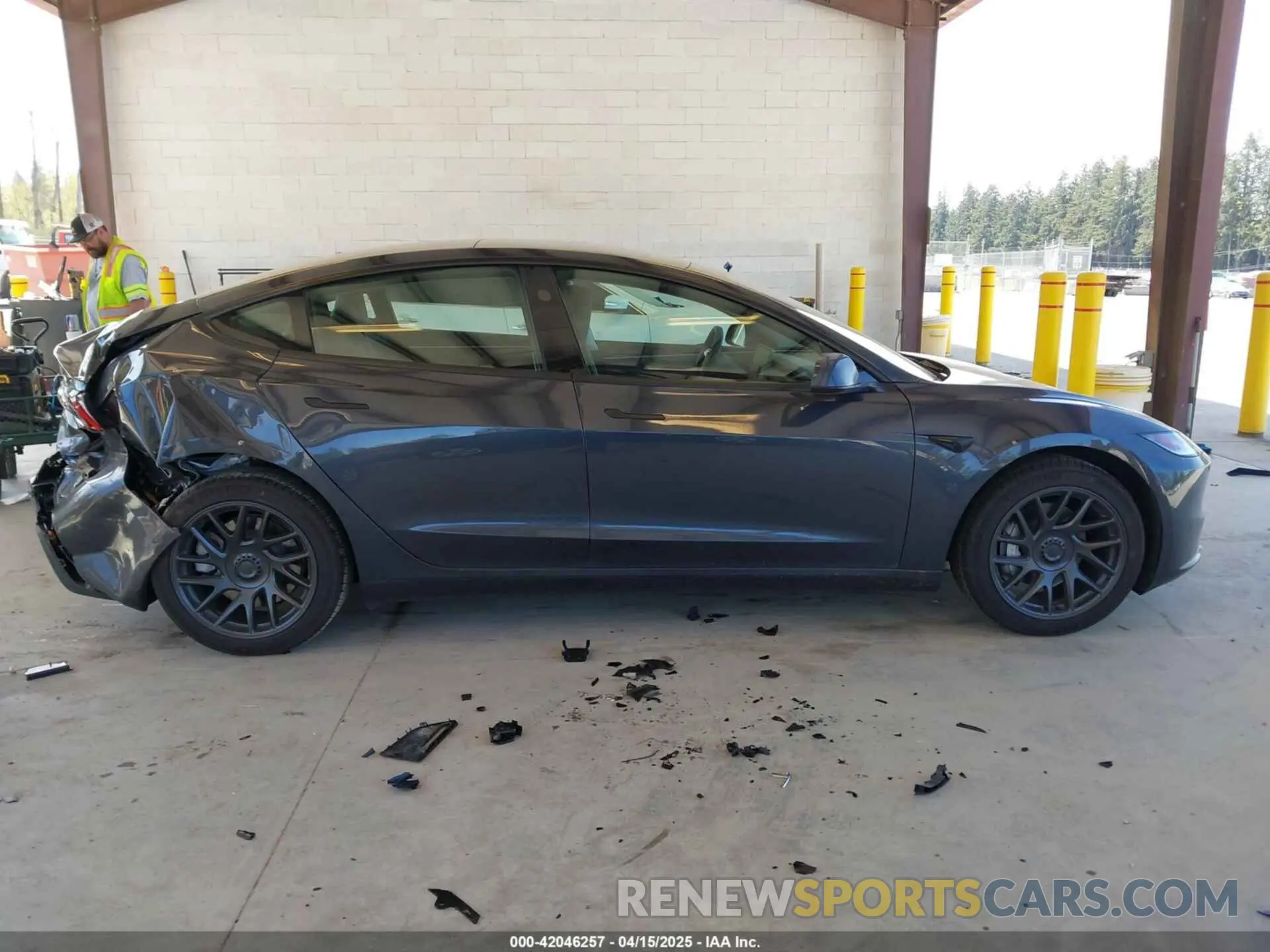 13 Фотография поврежденного автомобиля 5YJ3E1EA1SF923548 TESLA MODEL 3 2025