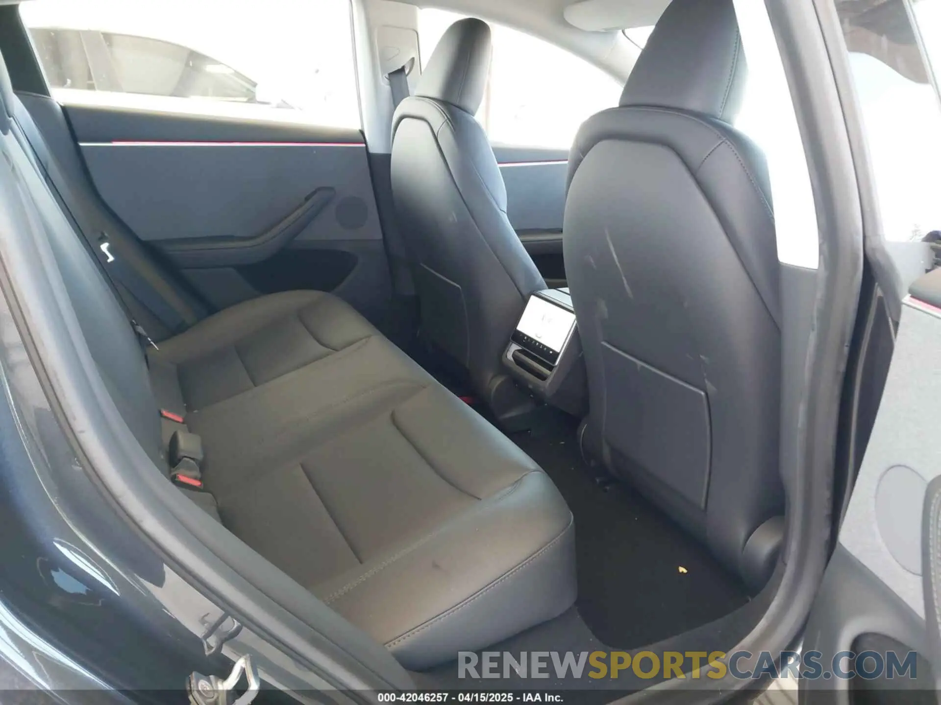 8 Фотография поврежденного автомобиля 5YJ3E1EA1SF923548 TESLA MODEL 3 2025