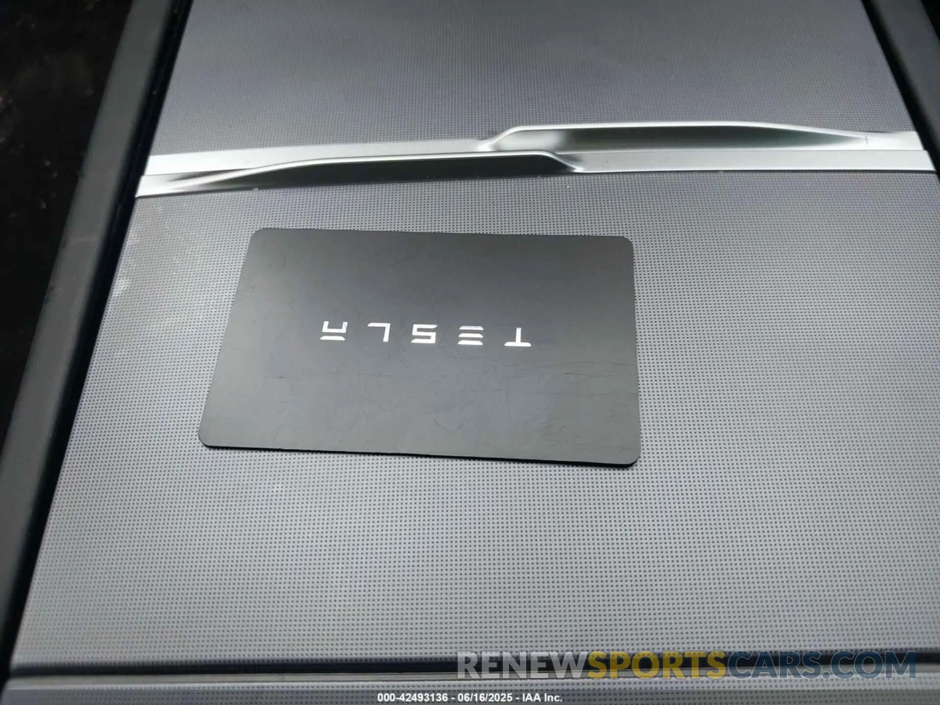 11 Фотография поврежденного автомобиля 5YJ3E1EA1SF973320 TESLA MODEL 3 2025