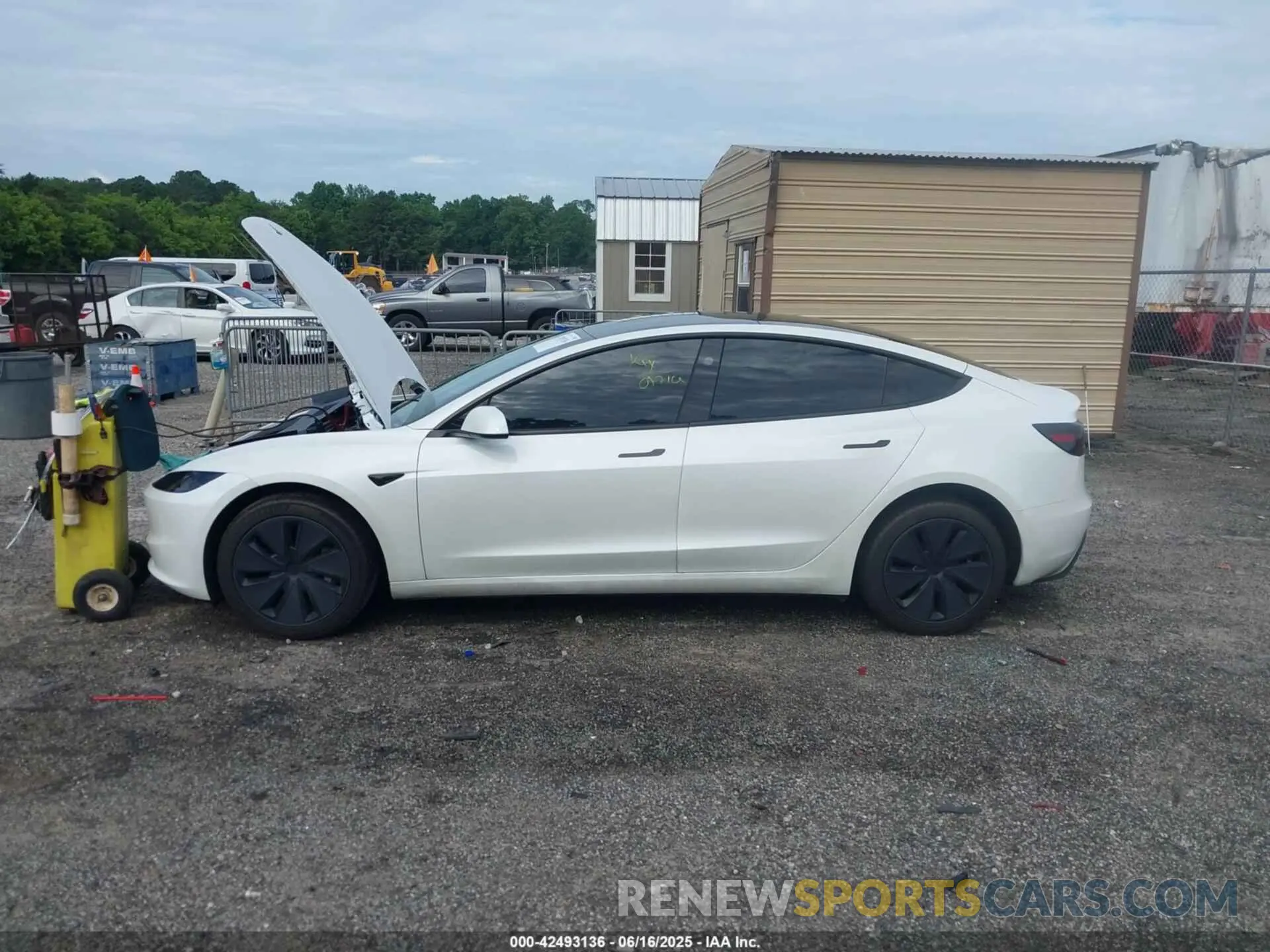 14 Фотография поврежденного автомобиля 5YJ3E1EA1SF973320 TESLA MODEL 3 2025