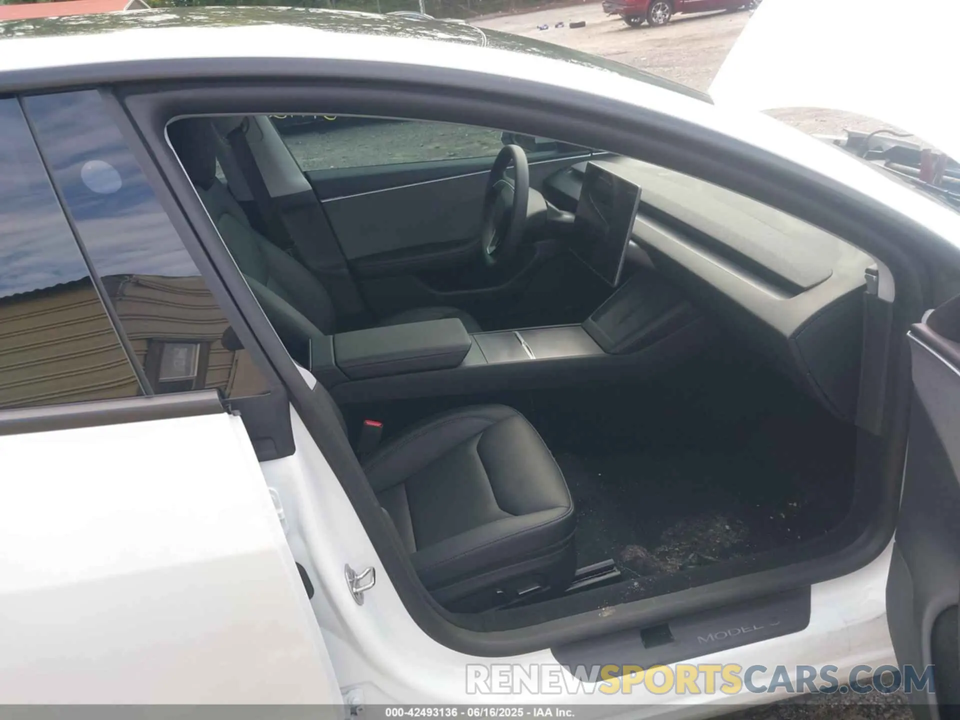 5 Фотография поврежденного автомобиля 5YJ3E1EA1SF973320 TESLA MODEL 3 2025